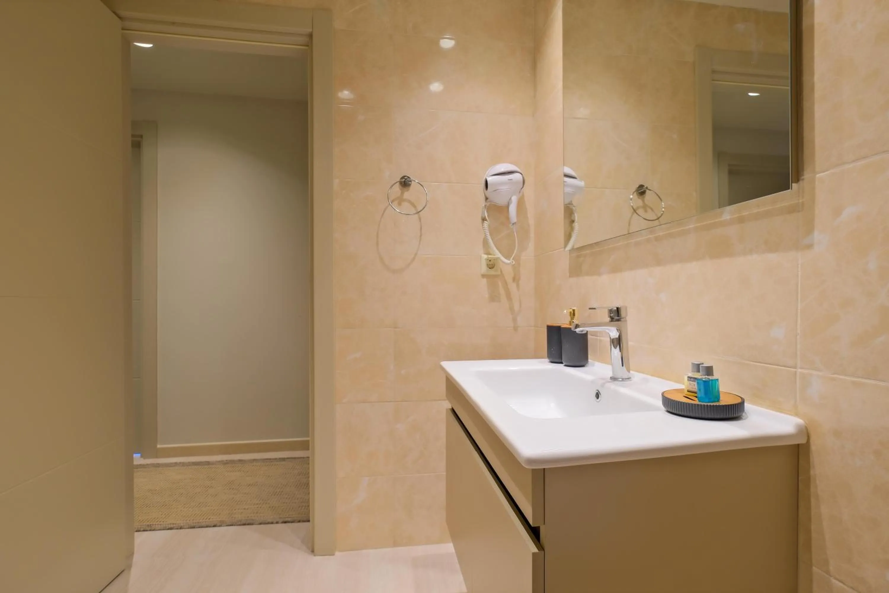 Shower in New Inn Hotel Cadde 54 Mall