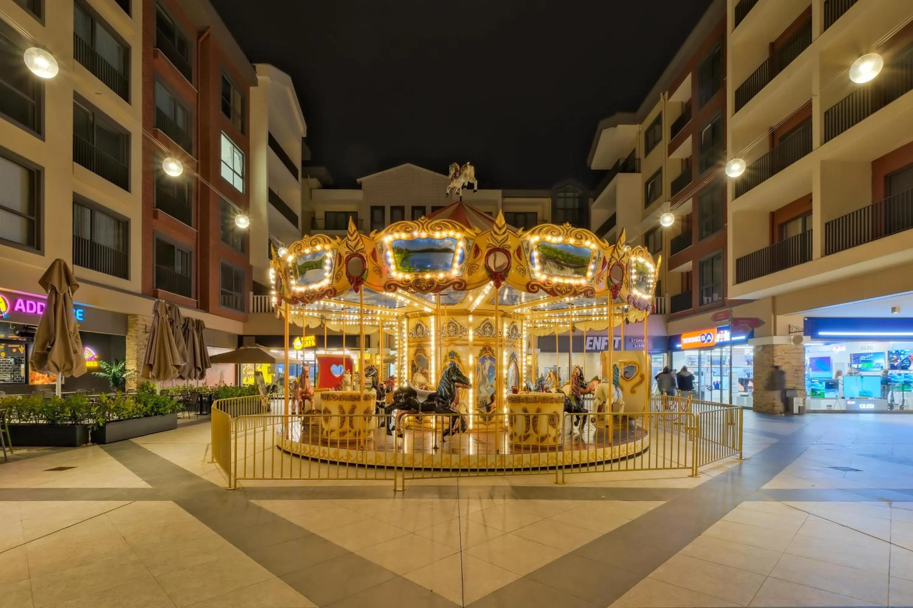 Property building in New Inn Hotel Cadde 54 Mall