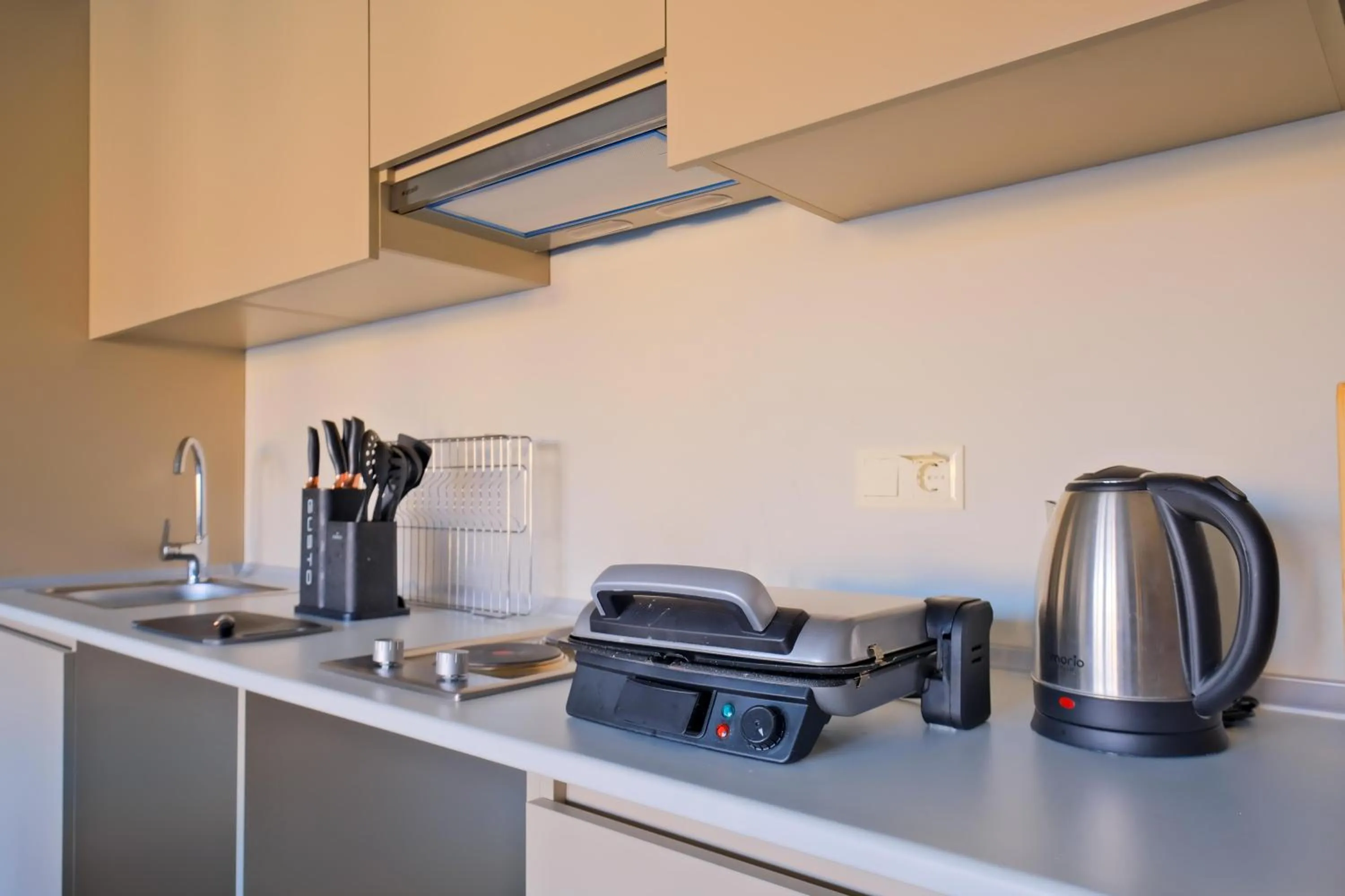 Coffee/tea facilities in New Inn Hotel Cadde 54 Mall