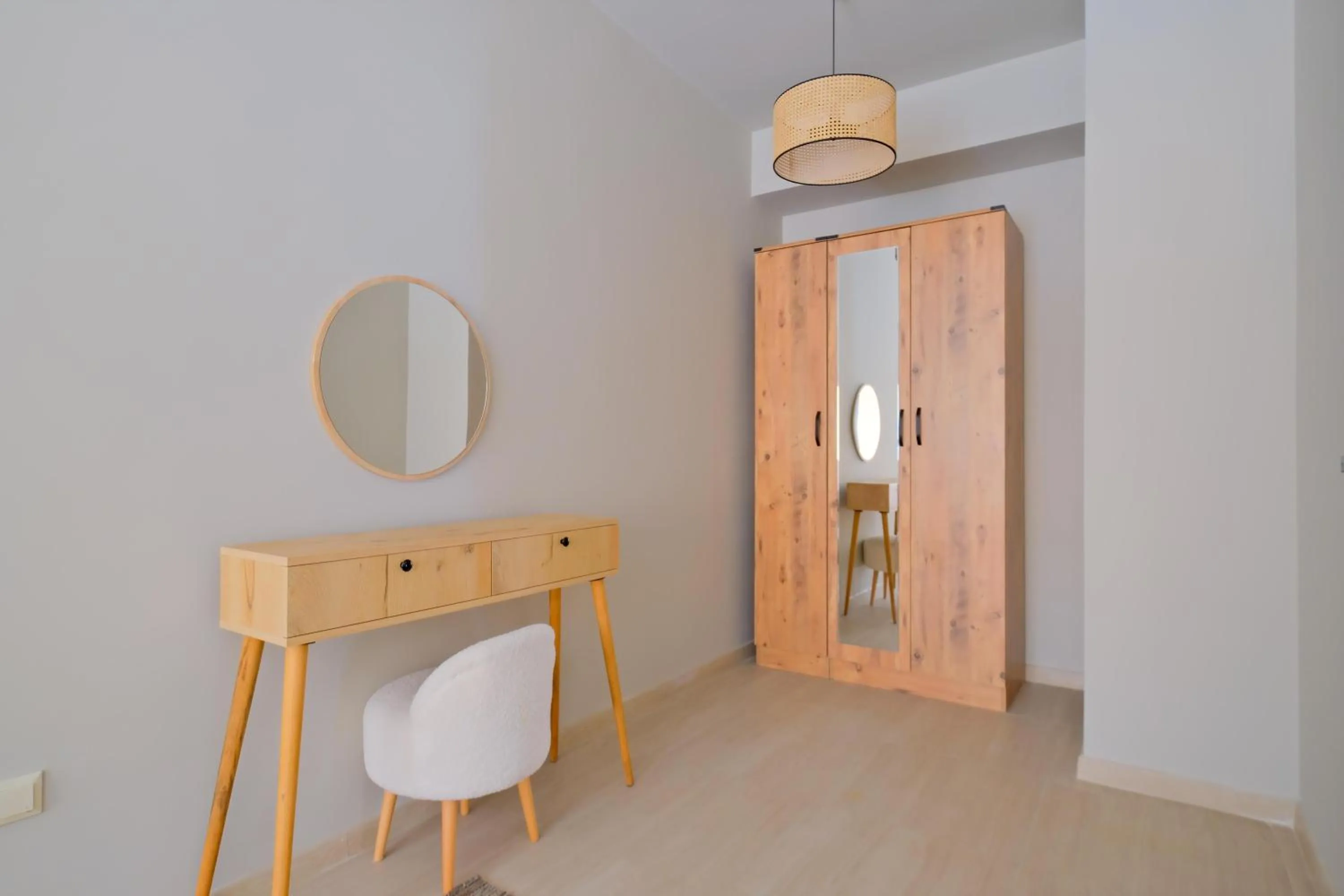 wardrobe in New Inn Hotel Cadde 54 Mall