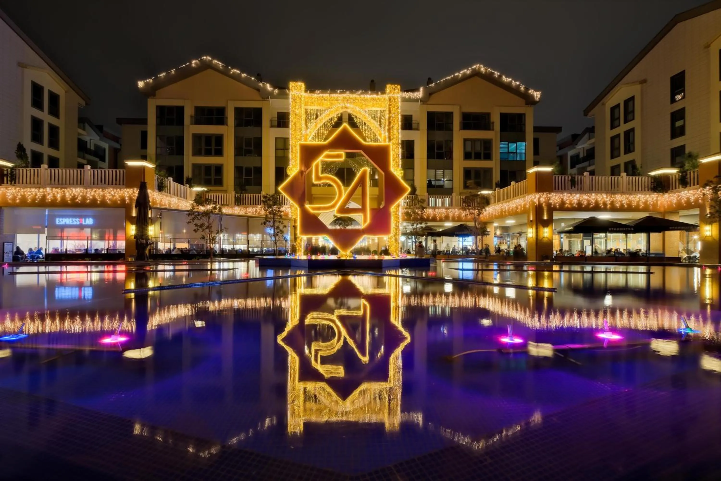 Property building in New Inn Hotel Cadde 54 Mall