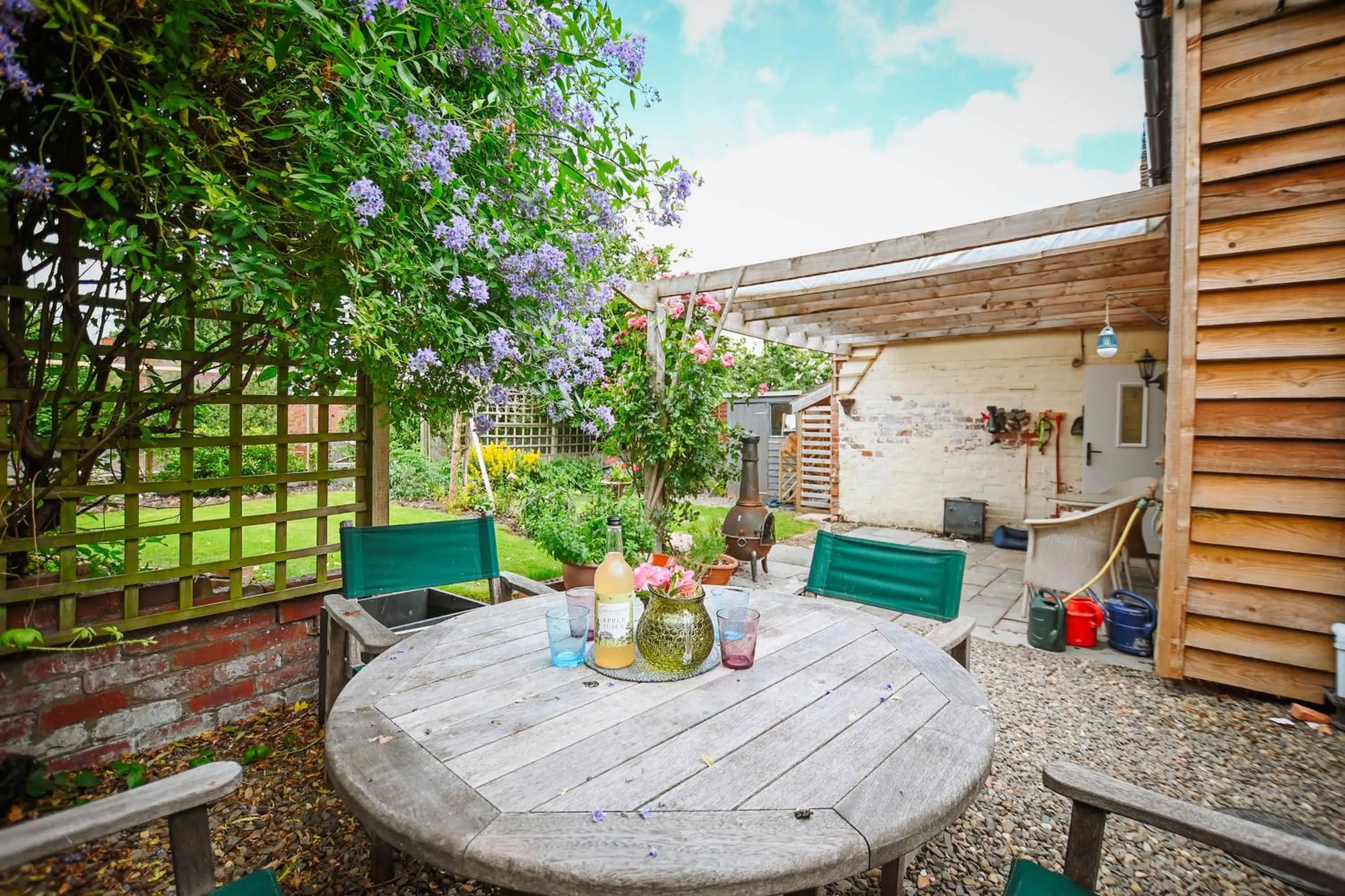 Day in Morningside Cottage