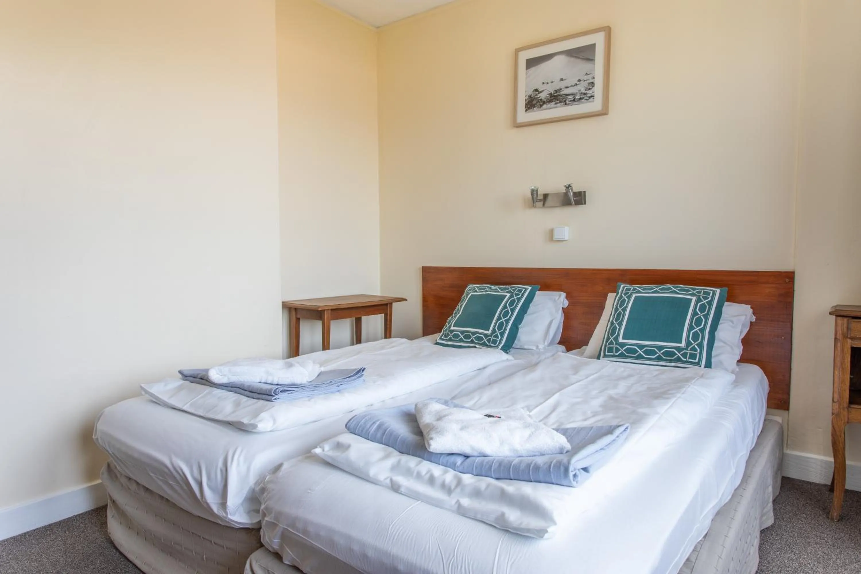 Bed in Hotel le Chamois