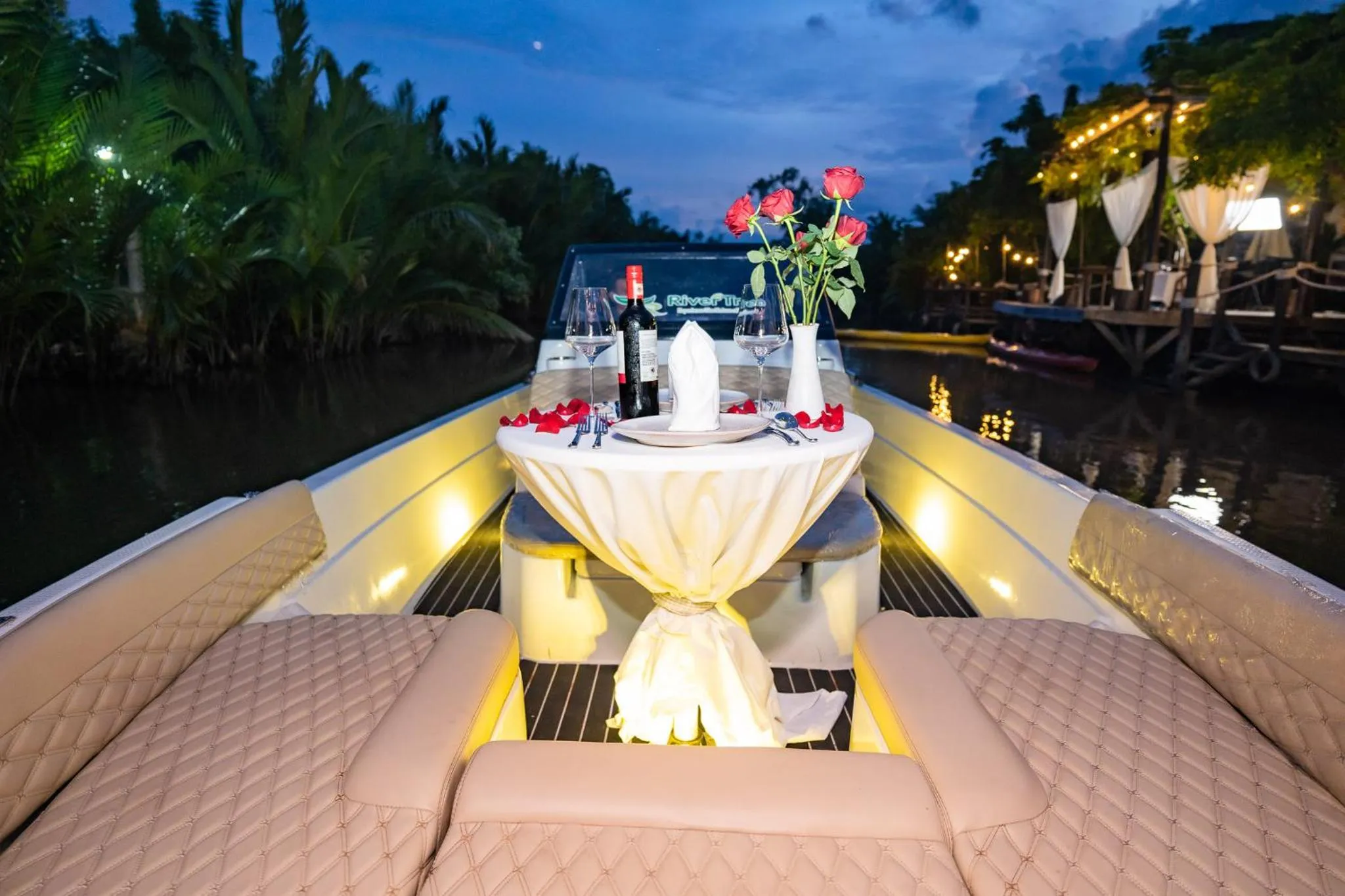 Food and drinks in RiverTree Villa & Resort