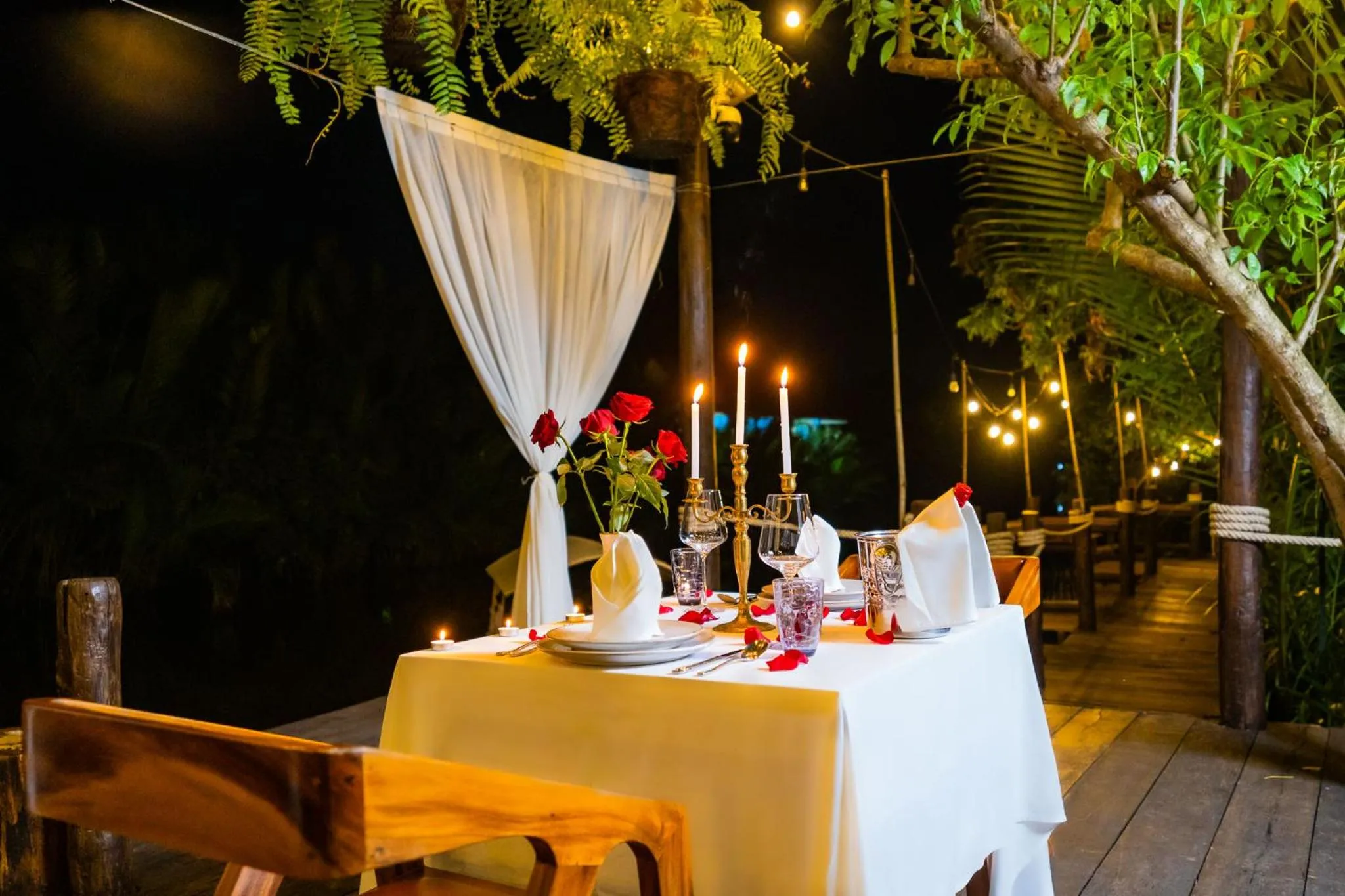 Restaurant/places to eat in RiverTree Villa & Resort