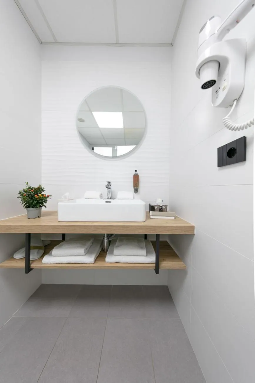 Bathroom in Break Hotel