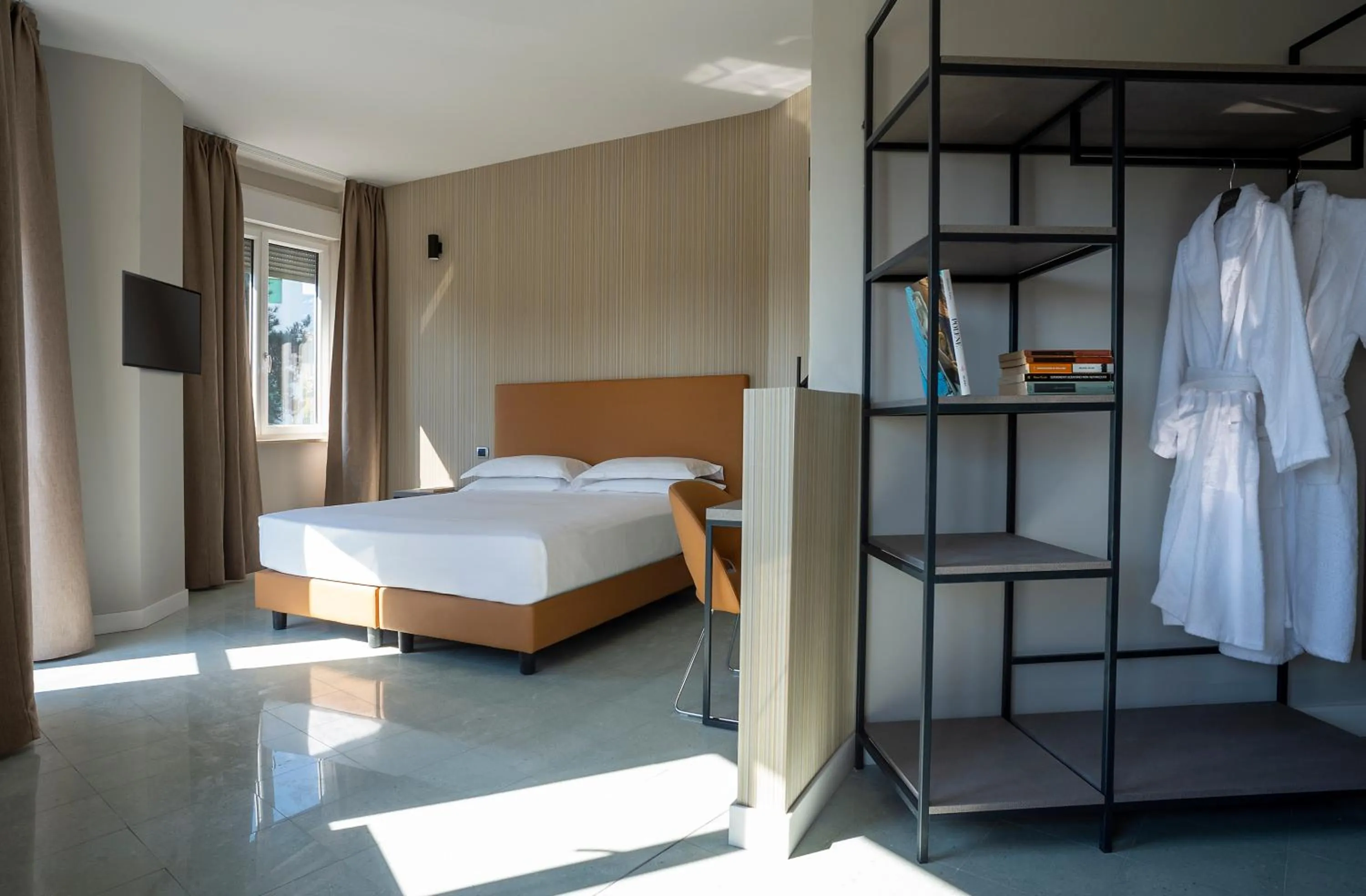 Photo of the whole room, Bed in HH Il Gabbiano