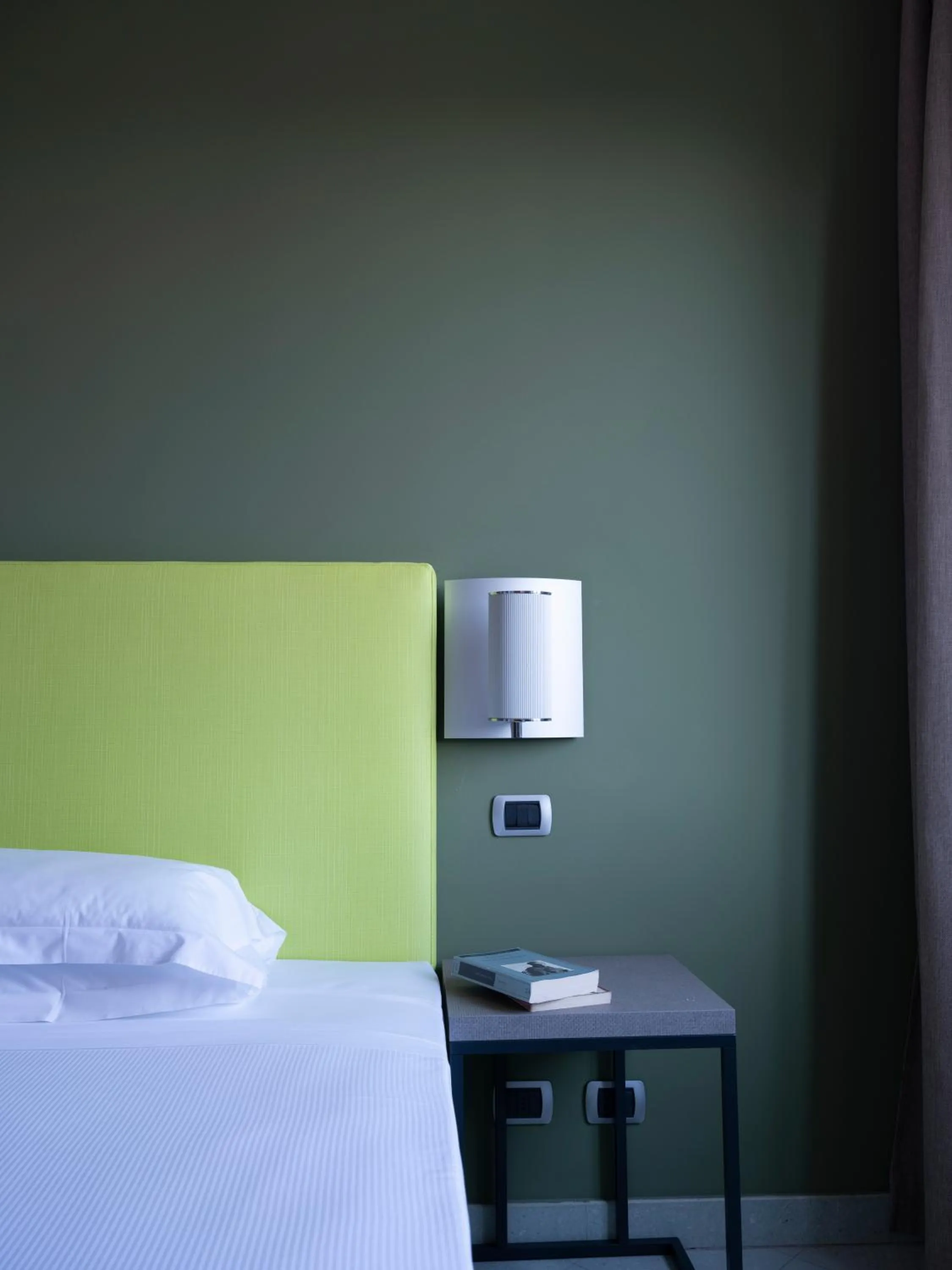 Photo of the whole room, Bed in HH Il Gabbiano