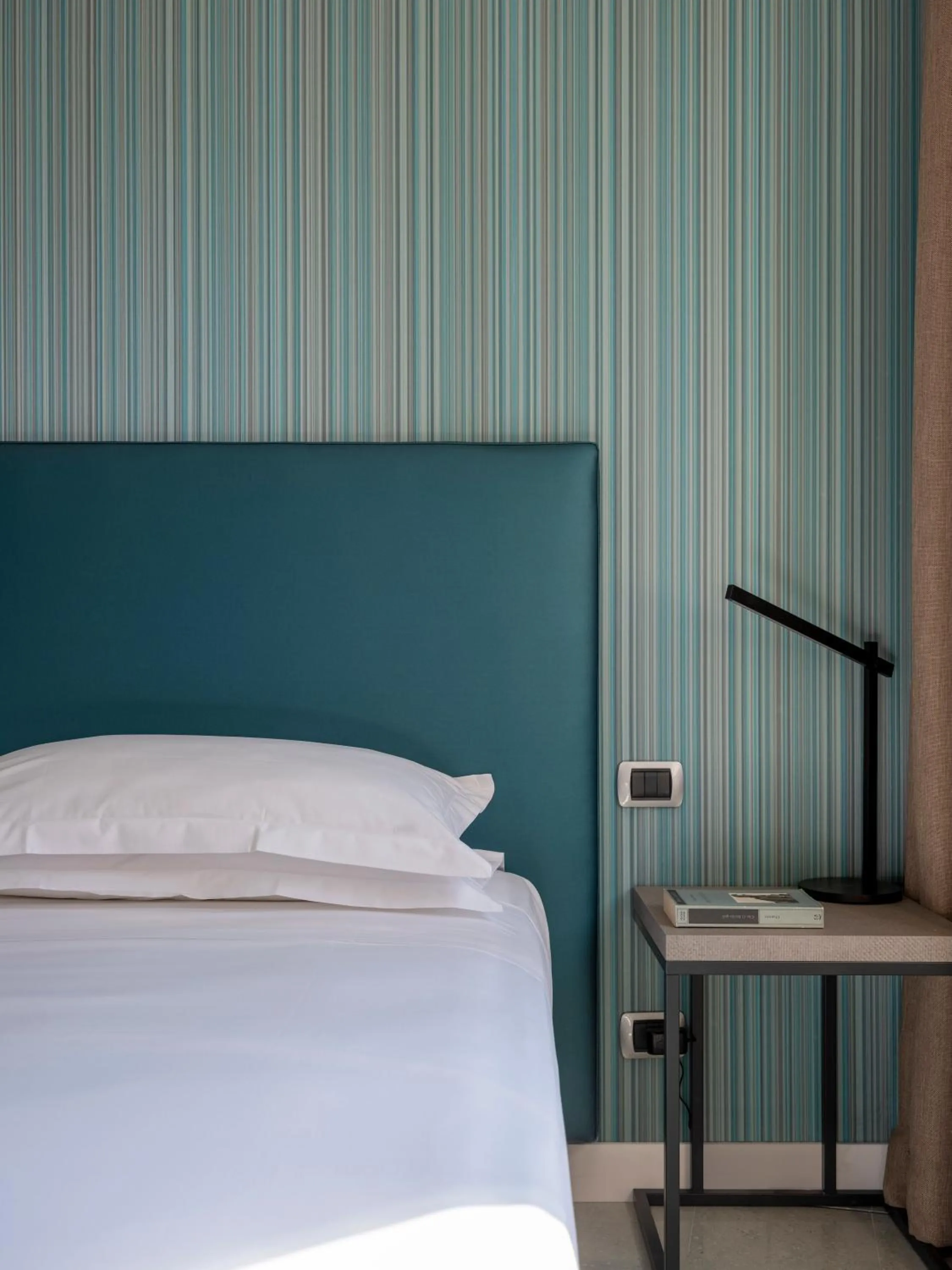 Photo of the whole room, Bed in HH Il Gabbiano