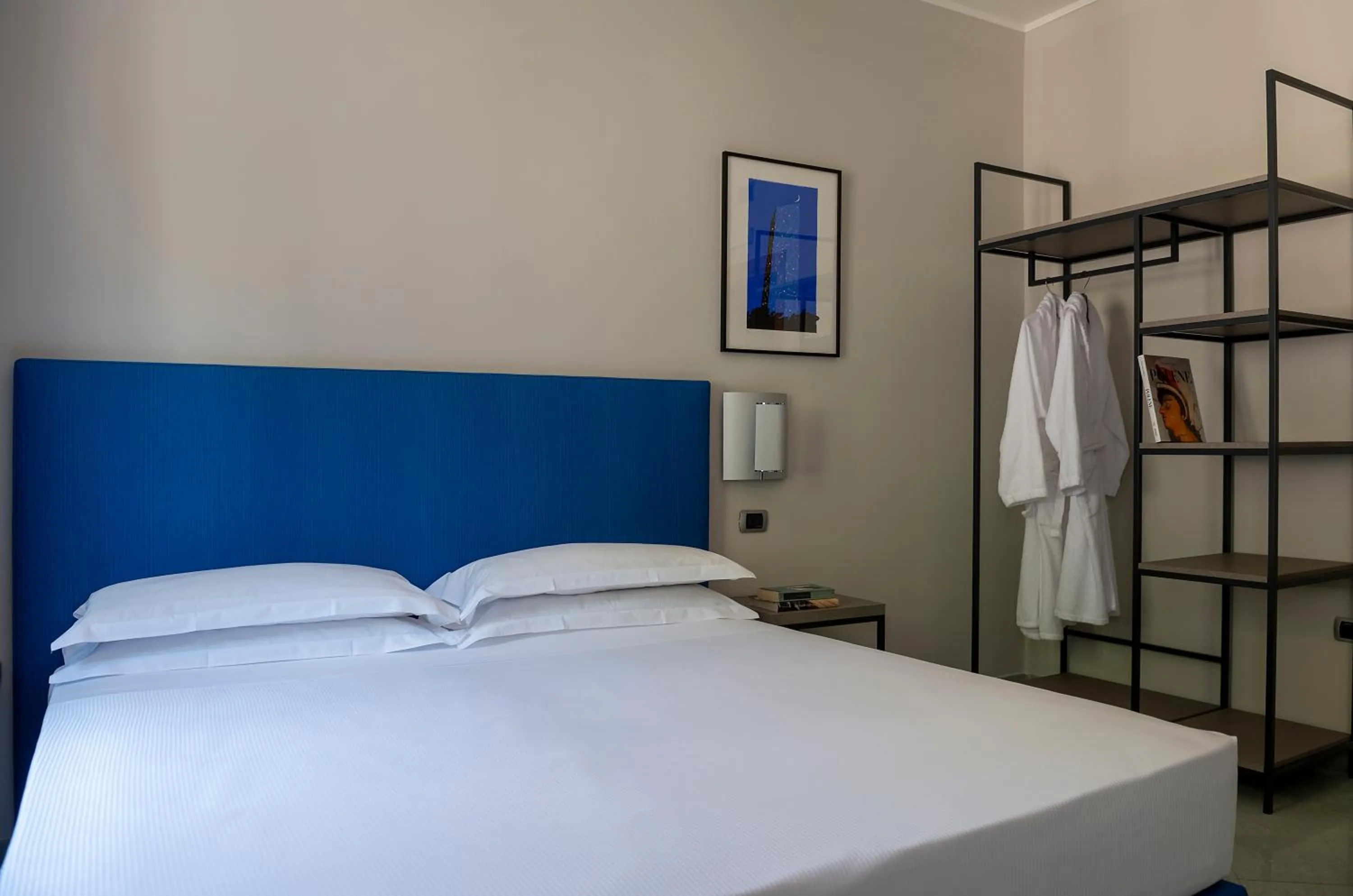 Photo of the whole room, Bed in HH Il Gabbiano