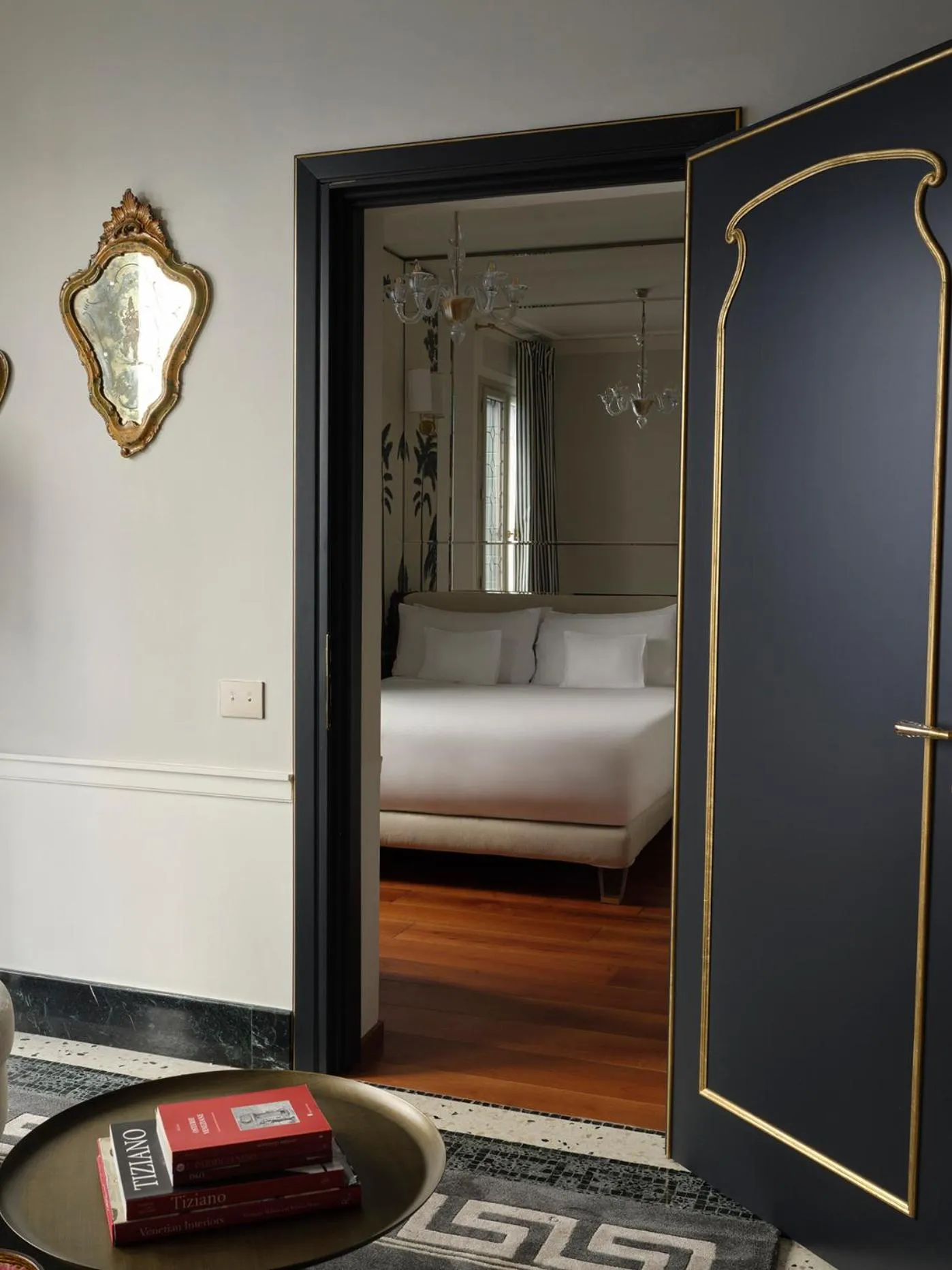 Bed in Violino d'Oro Venezia