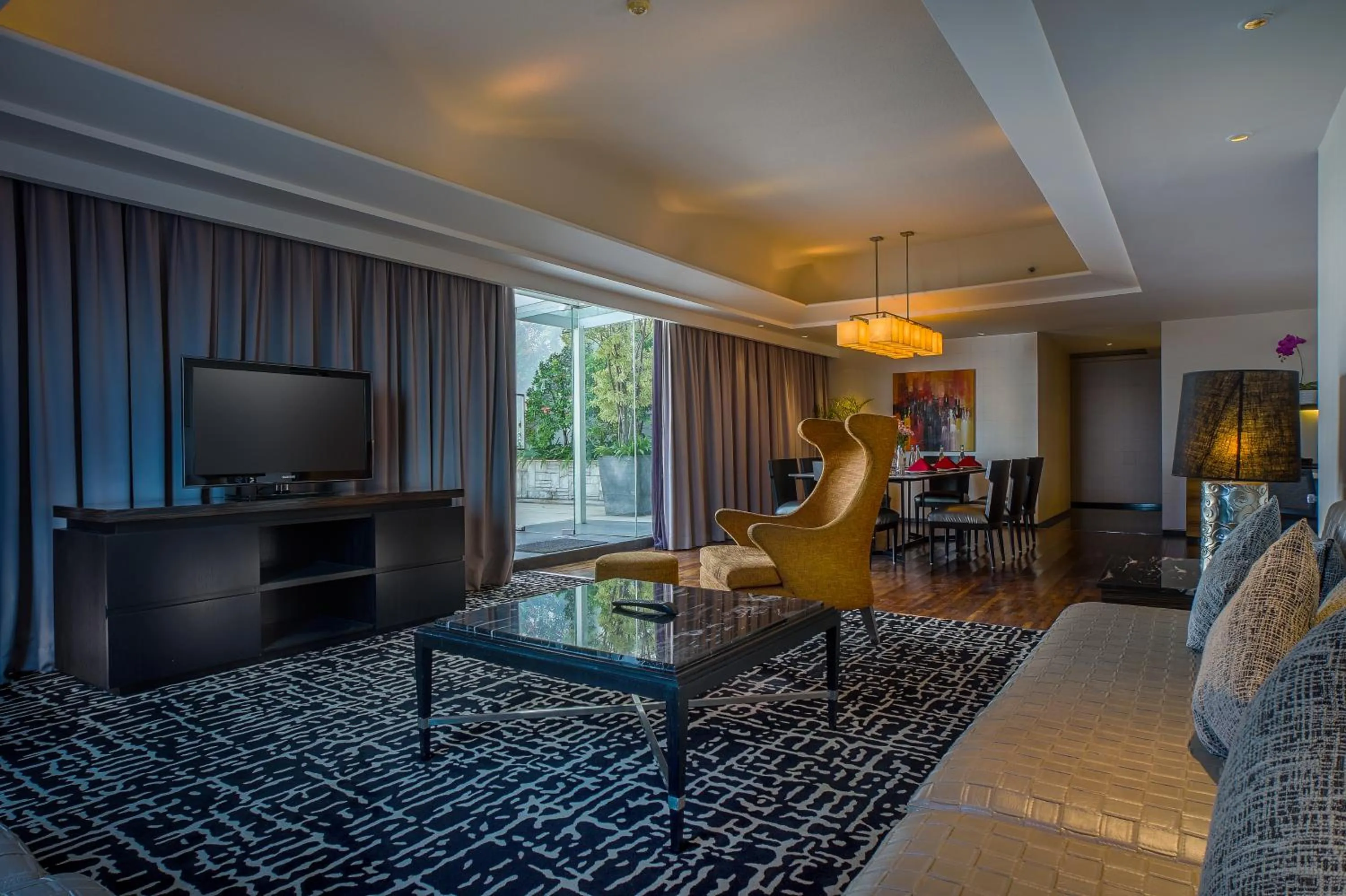 Area and facilities in ARTOTEL TS Suites Surabaya