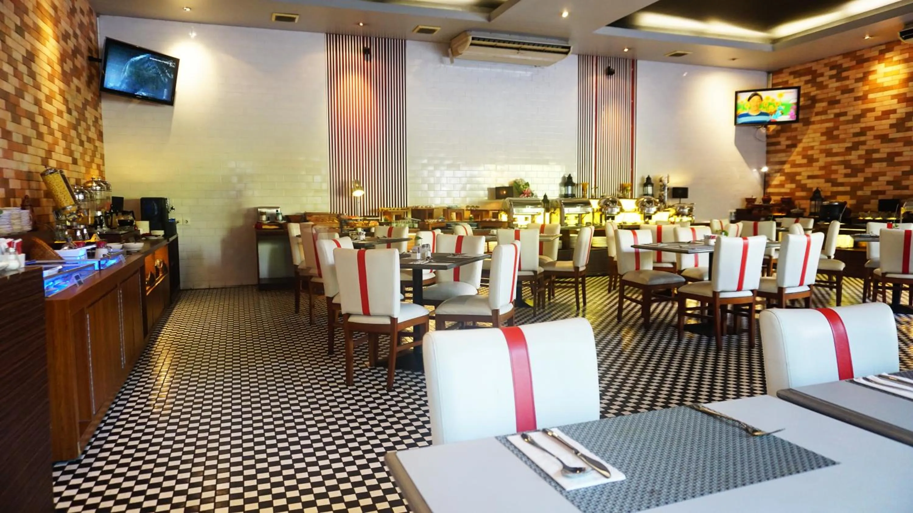 Breakfast in ARTOTEL TS Suites Surabaya