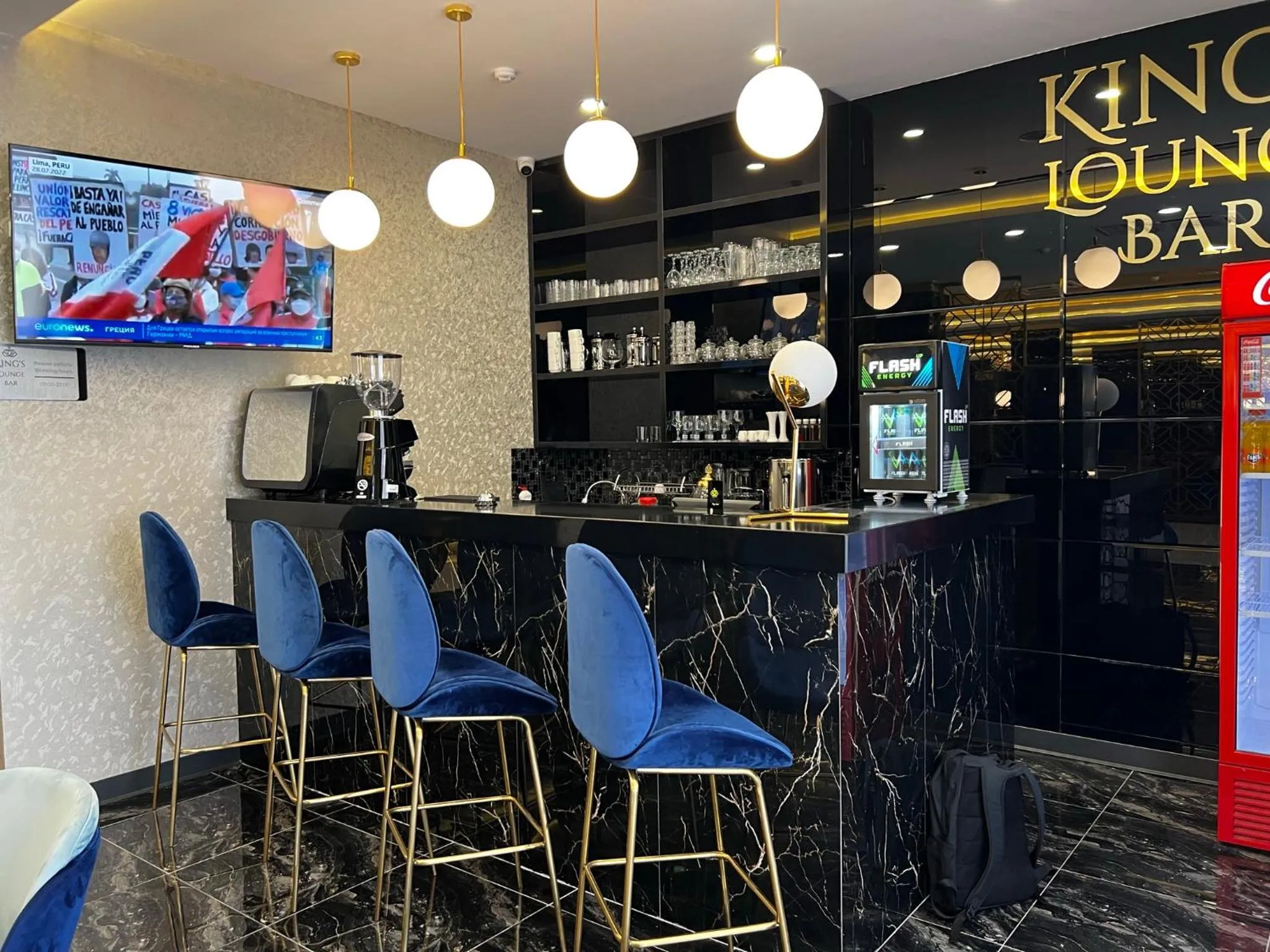 Lounge or bar in King Plaza Hotel