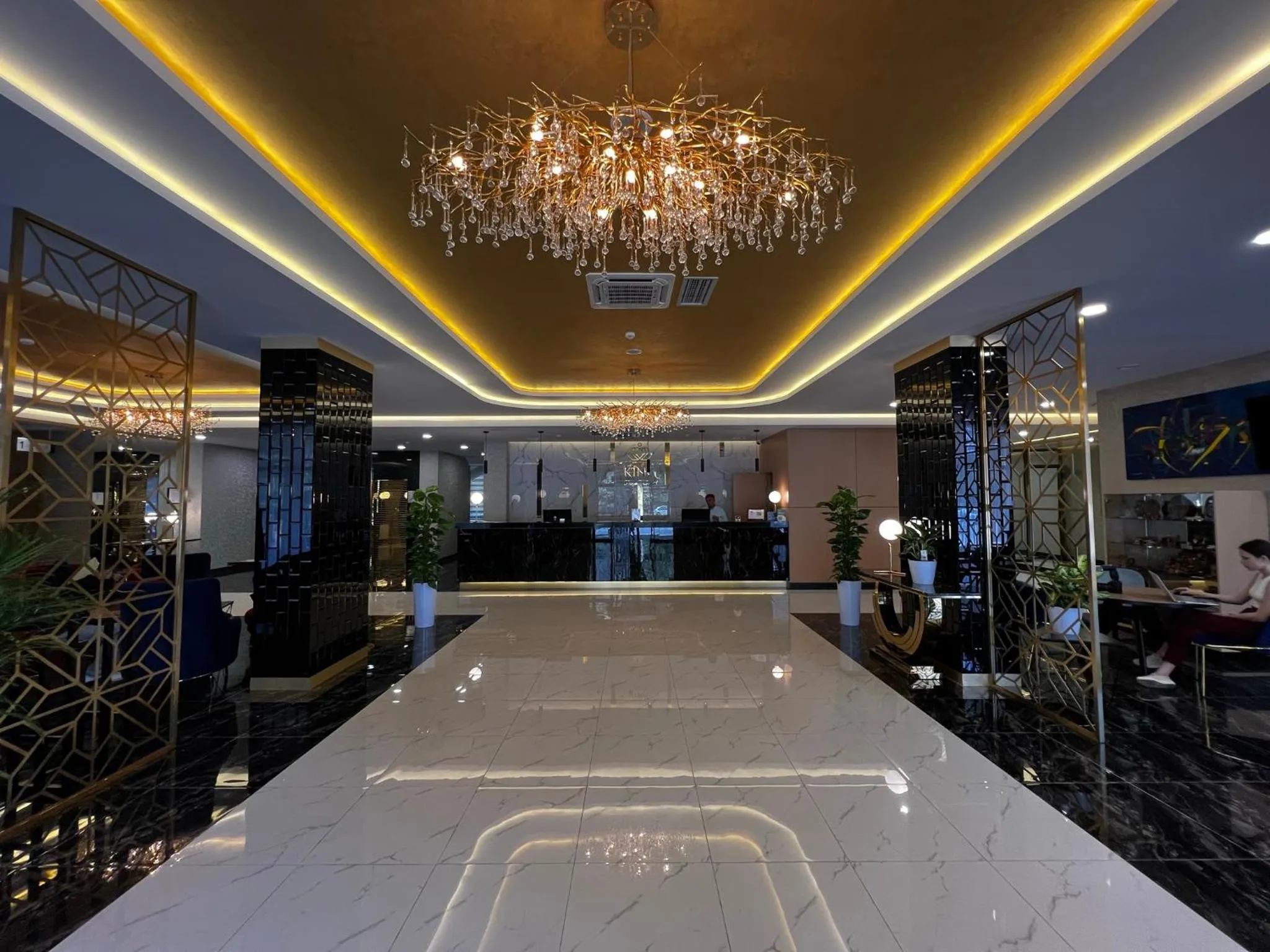 Lobby or reception in King Plaza Hotel