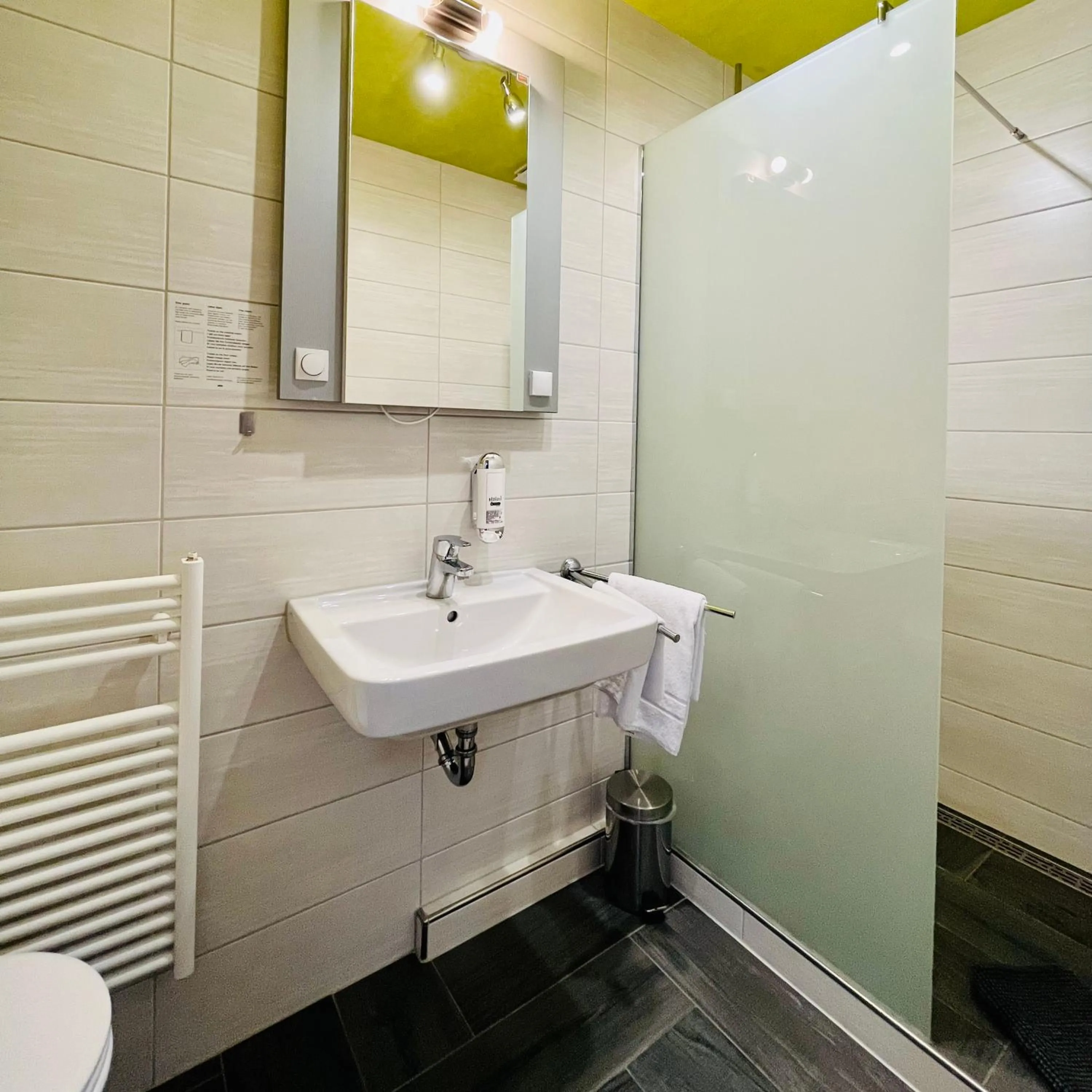 Shower in Georgenberg