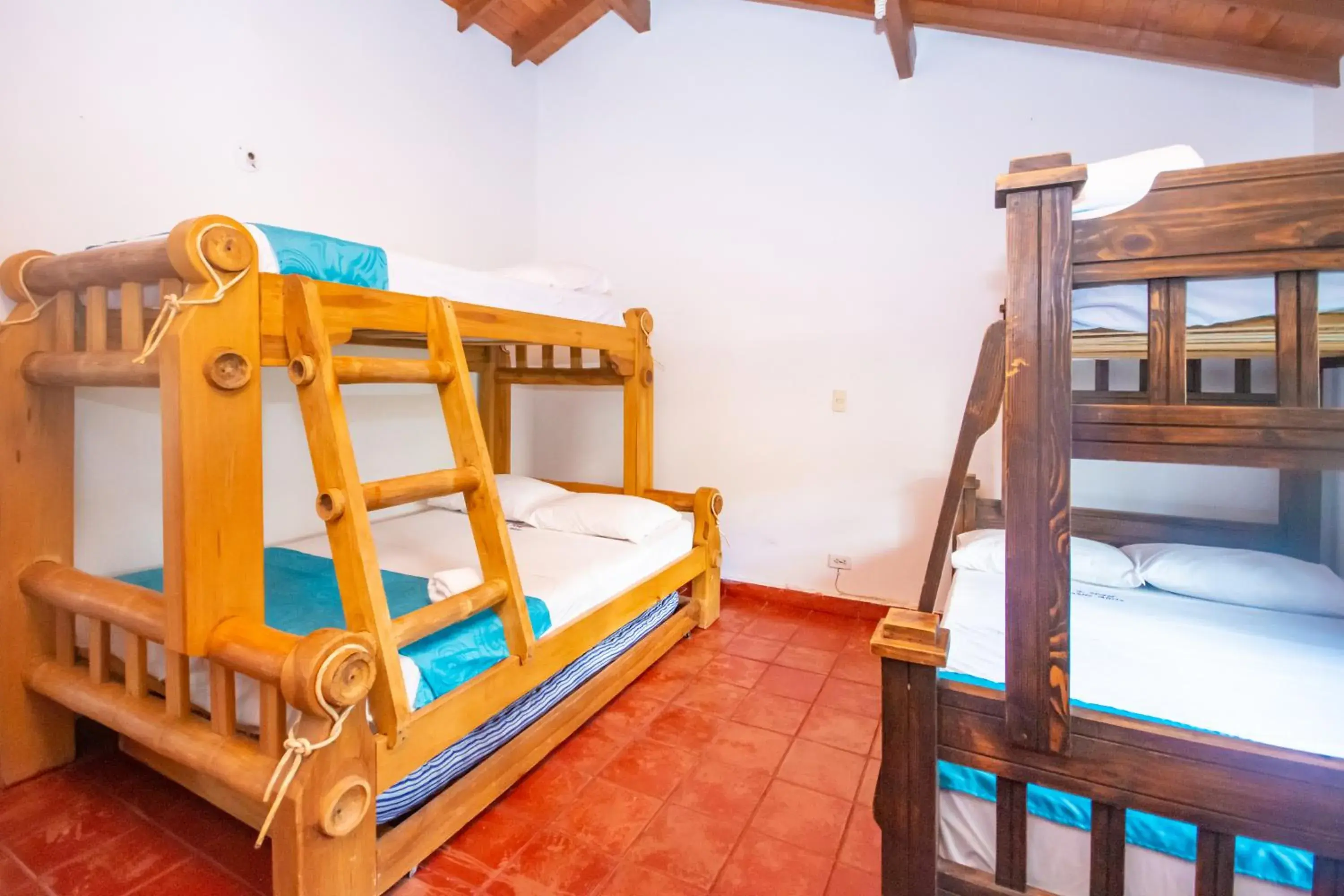 Single Bed in Mixed Dormitory Room in Hotel Villa Alicia Single Bed in Mixed Dormitory Room in Hotel Villa Alicia