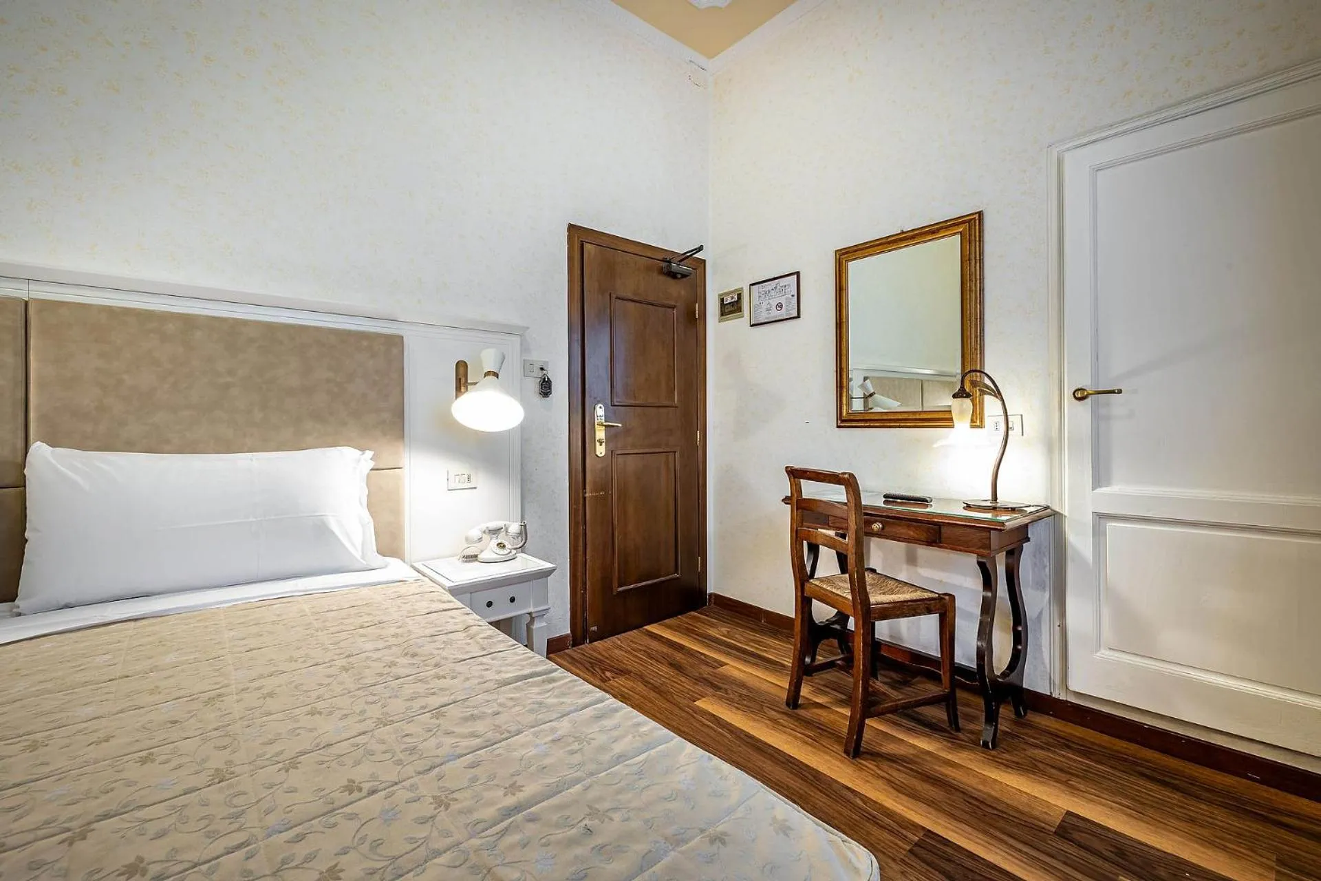 Bed in Hotel Alessandra