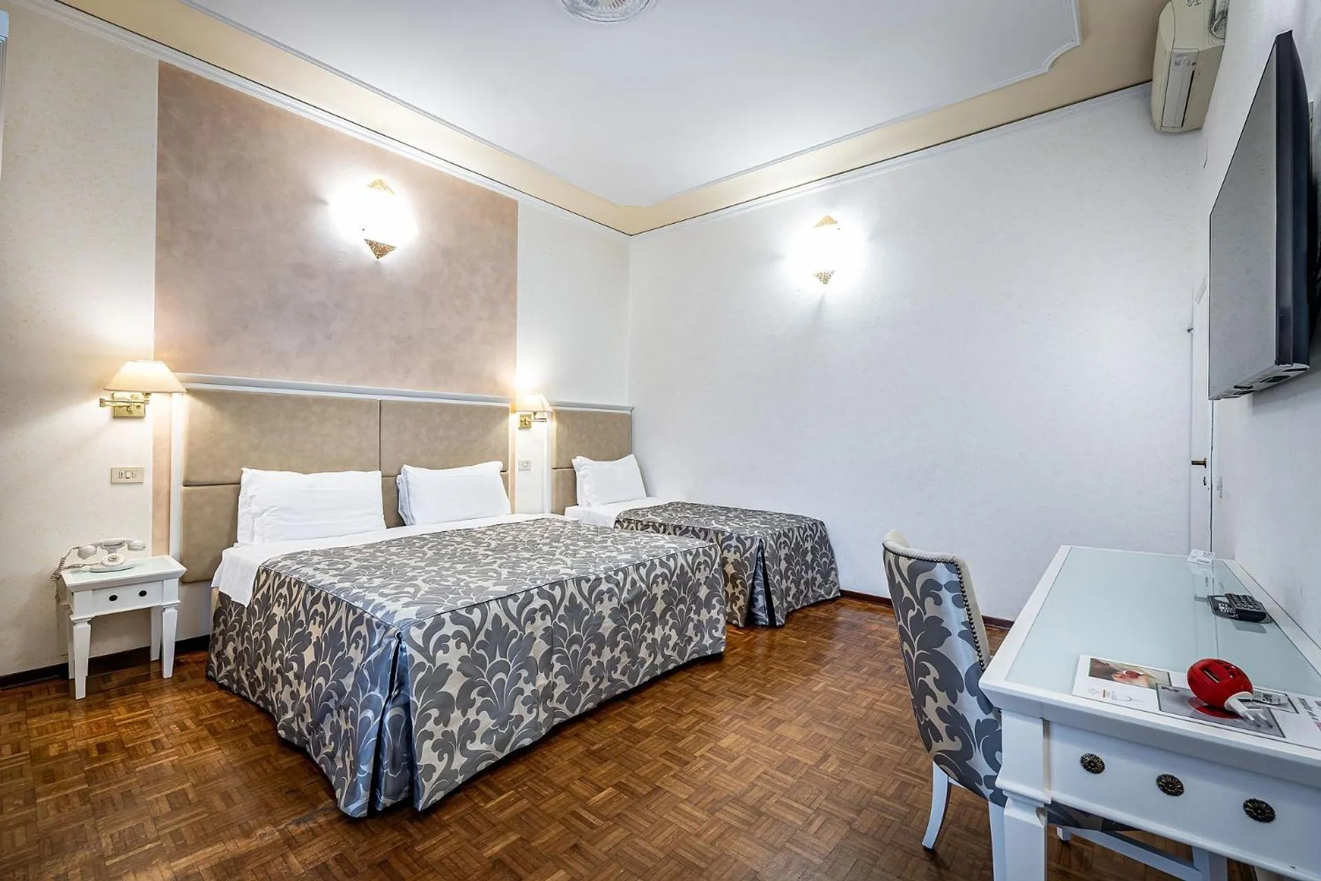 Photo of the whole room, Bed in Hotel Alessandra