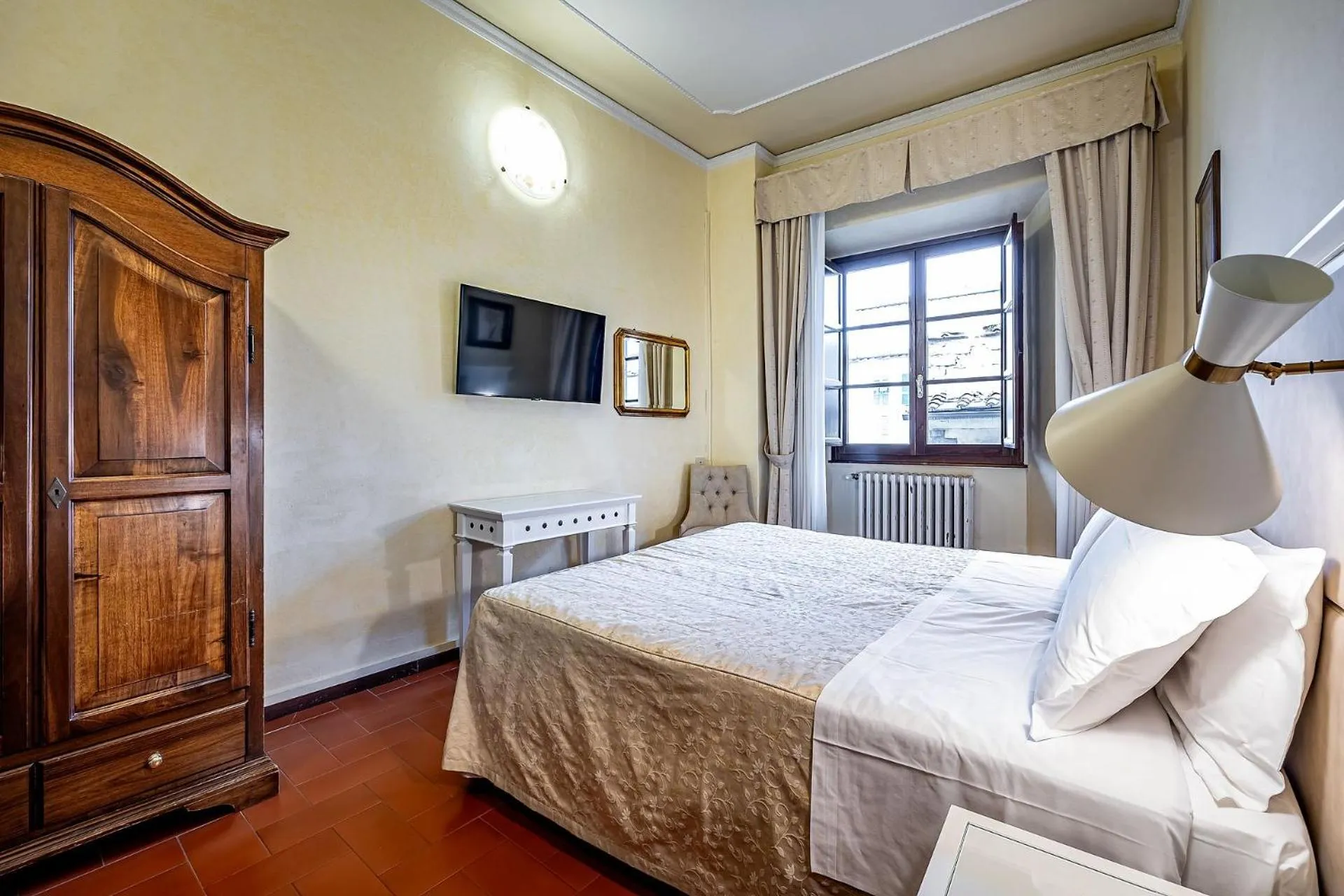 Bed in Hotel Alessandra