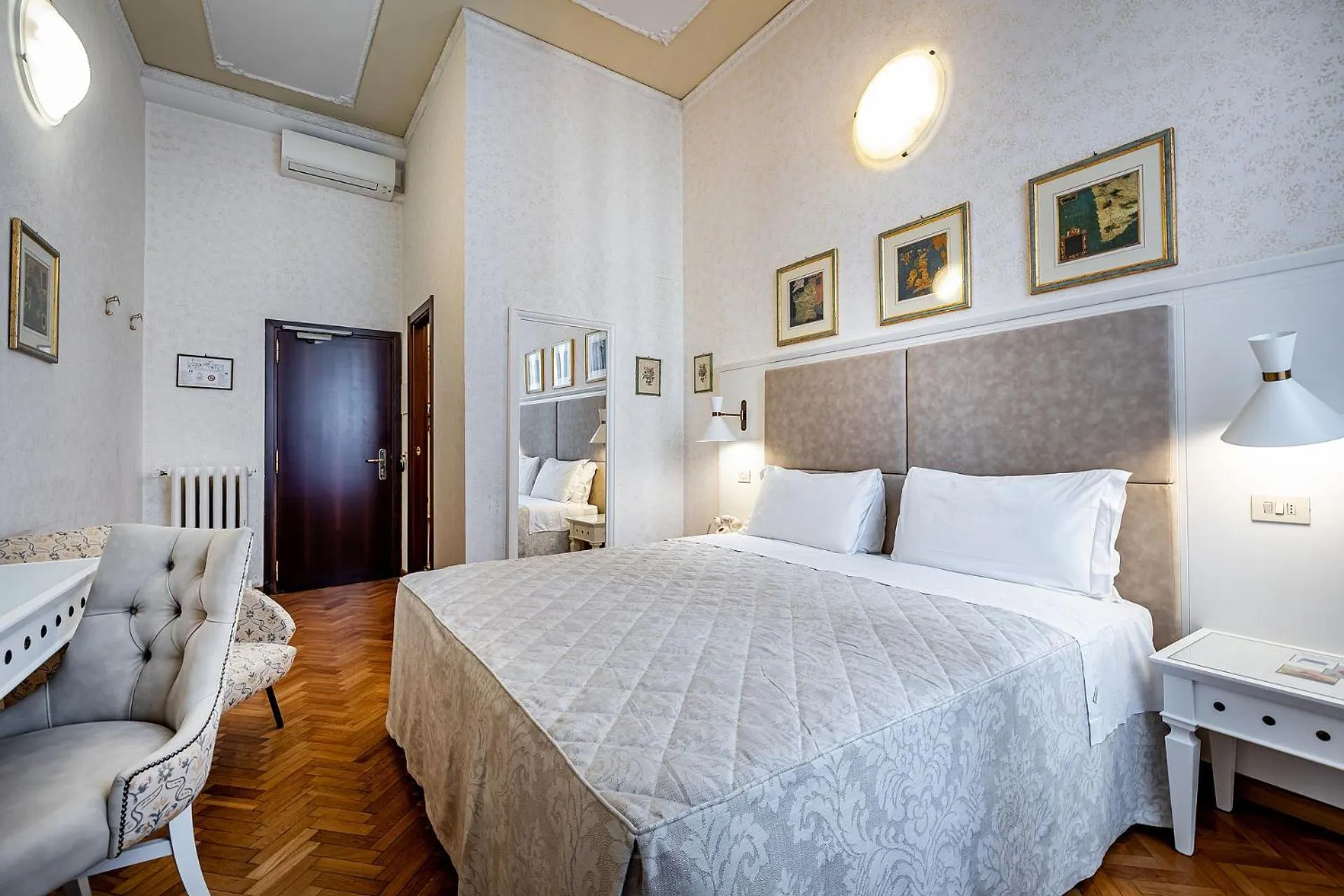 Photo of the whole room, Bed in Hotel Alessandra