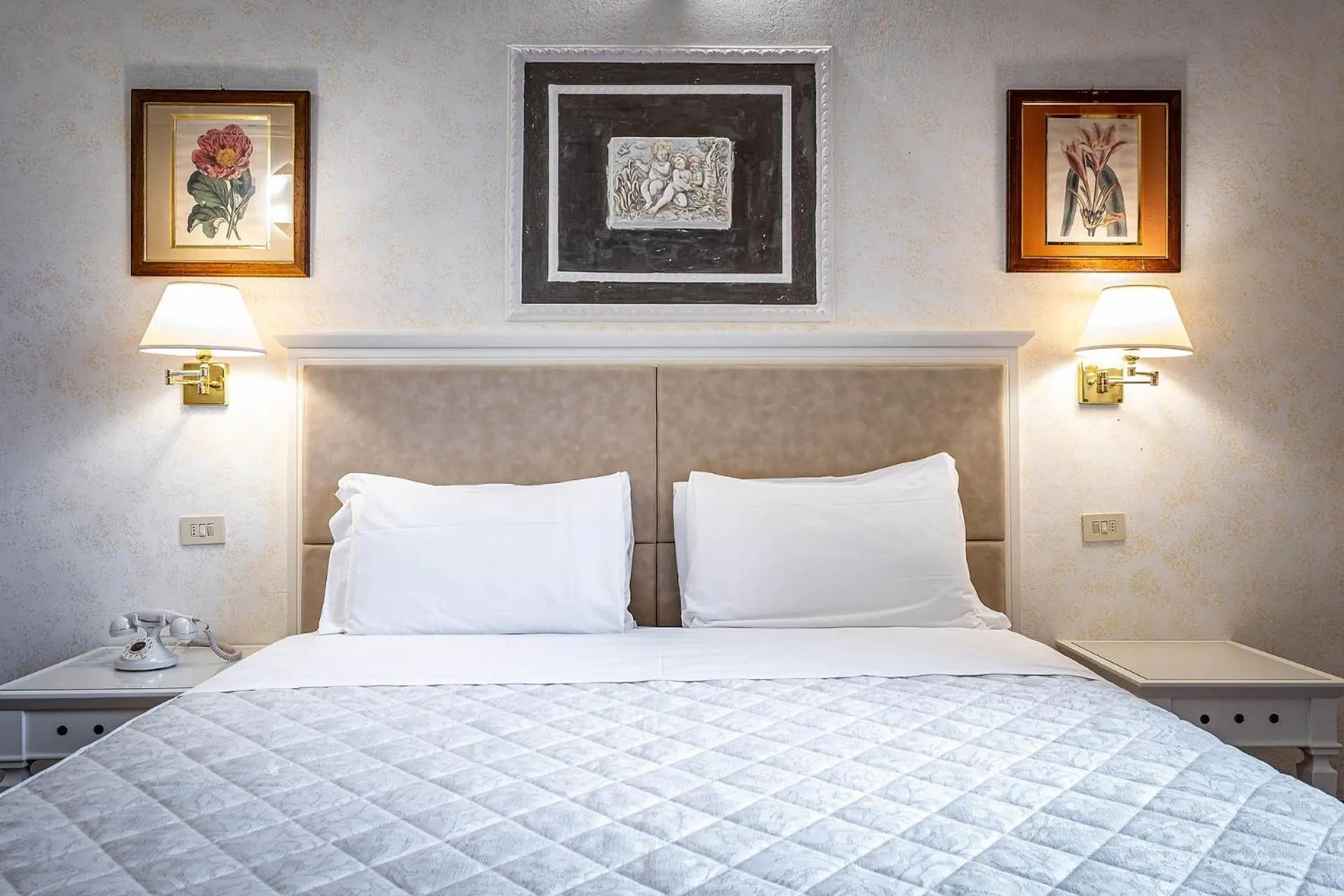 Bed in Hotel Alessandra