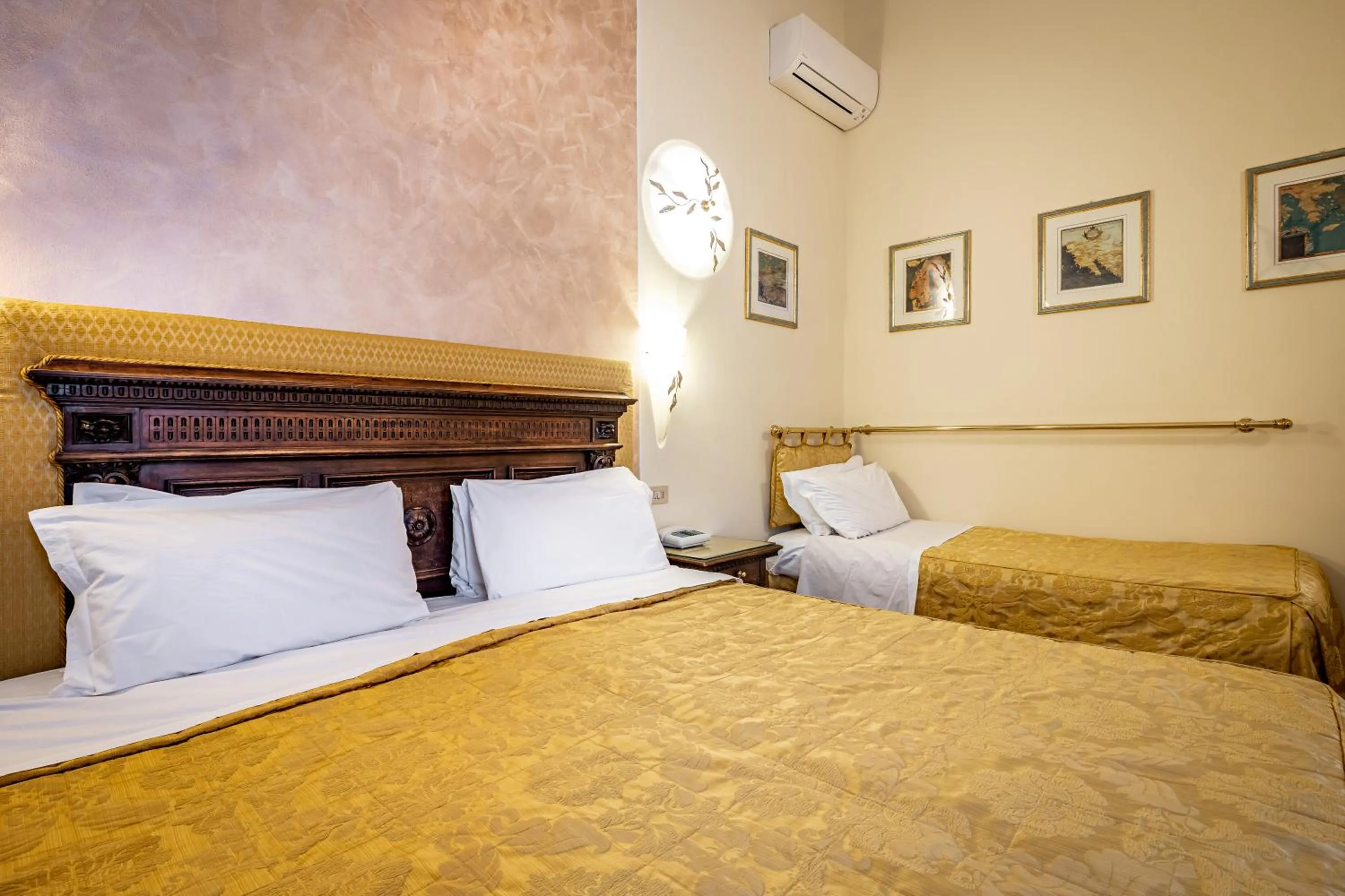 Photo of the whole room, Bed in Hotel Alessandra