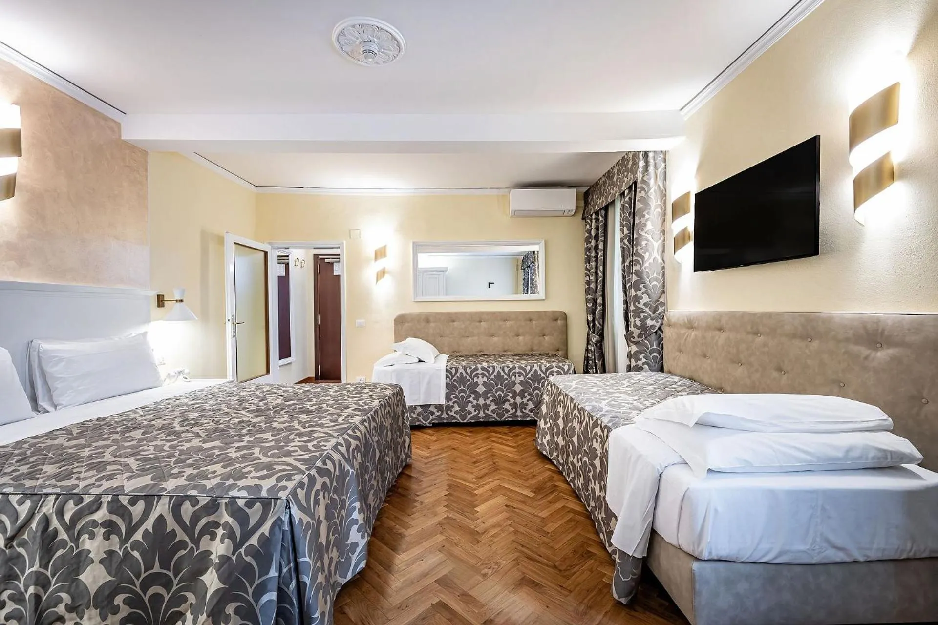 Photo of the whole room, Bed in Hotel Alessandra