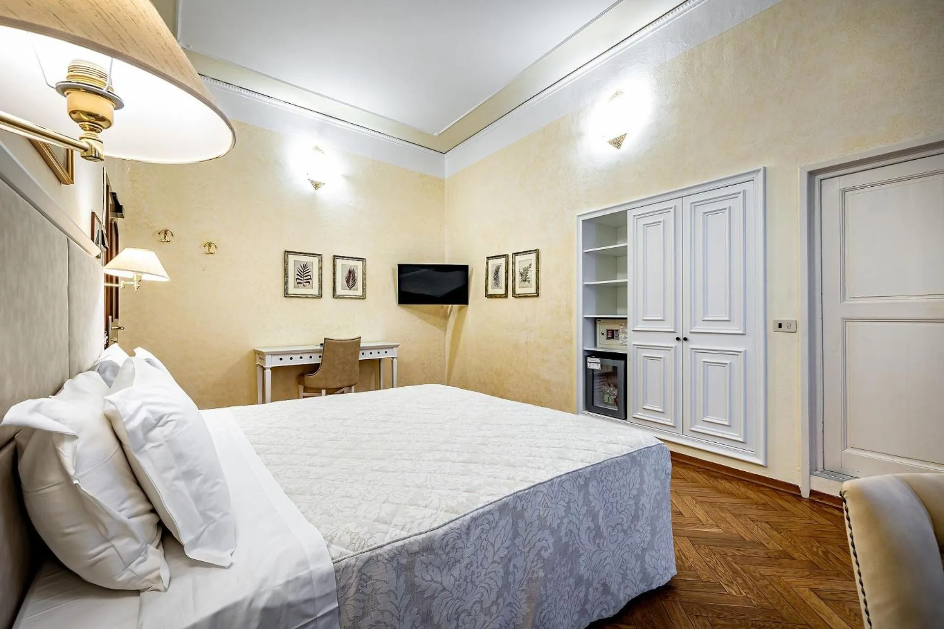 Photo of the whole room, Bed in Hotel Alessandra