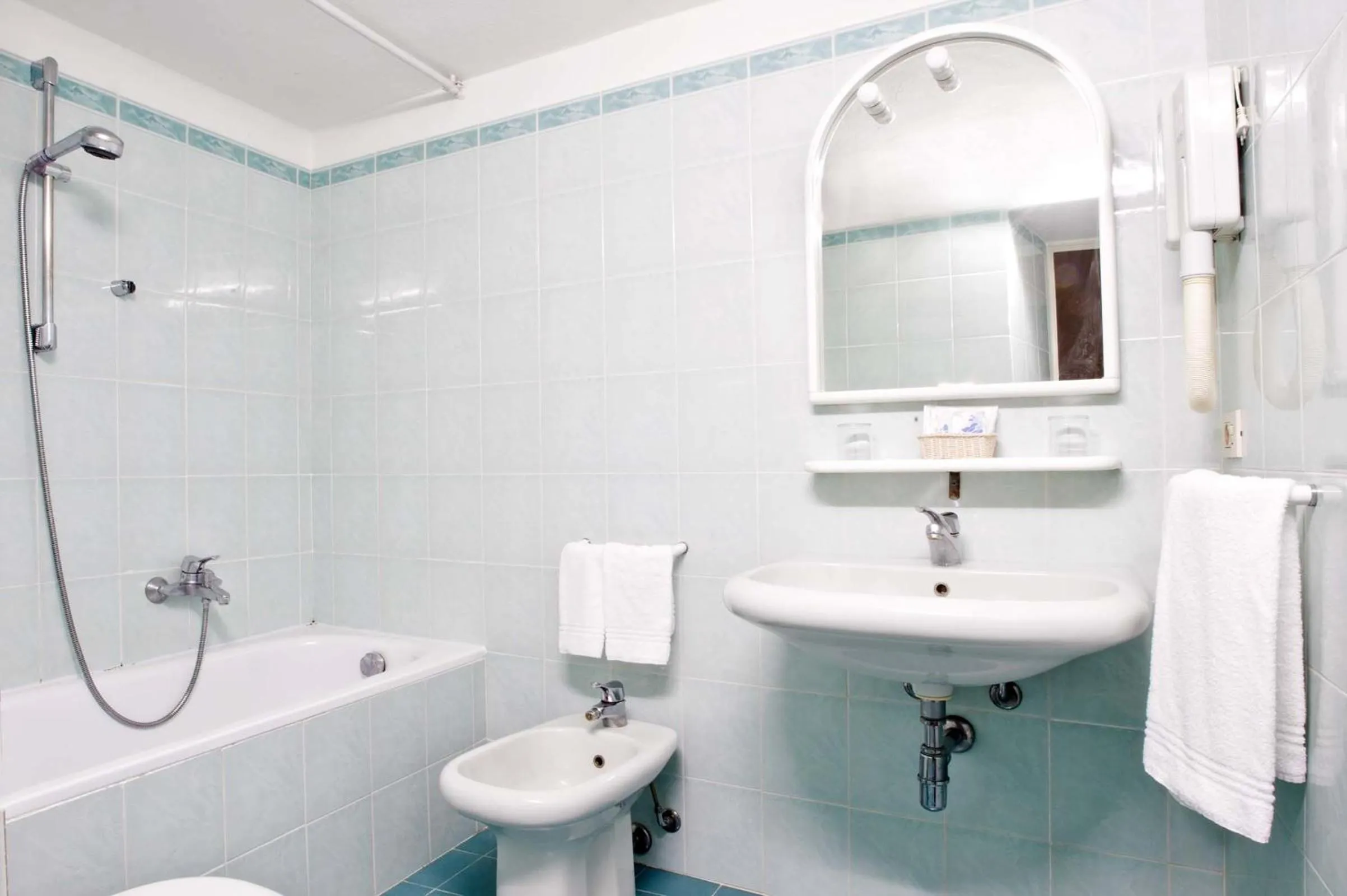 Shower in Hotel Alessandra