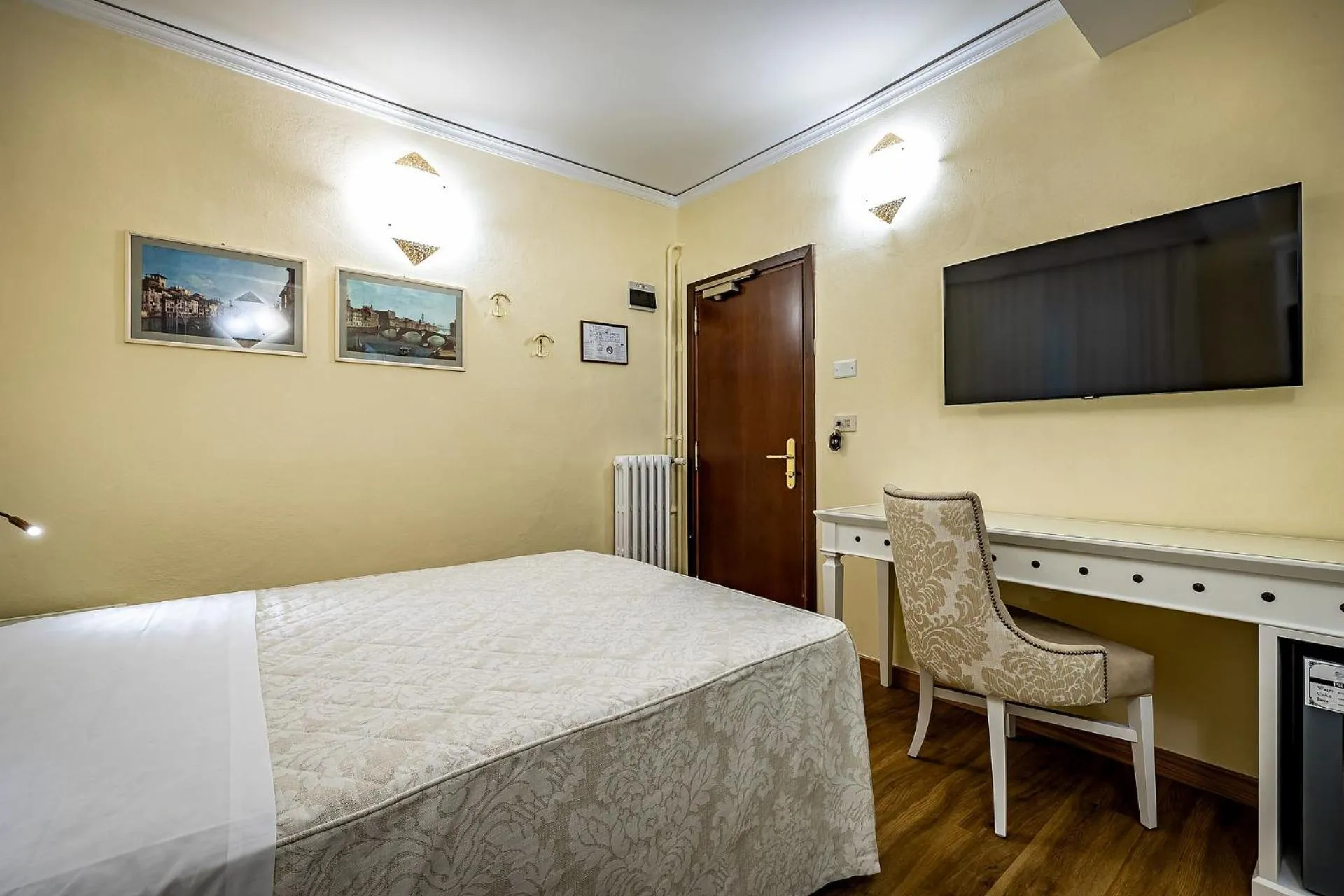 Bed in Hotel Alessandra