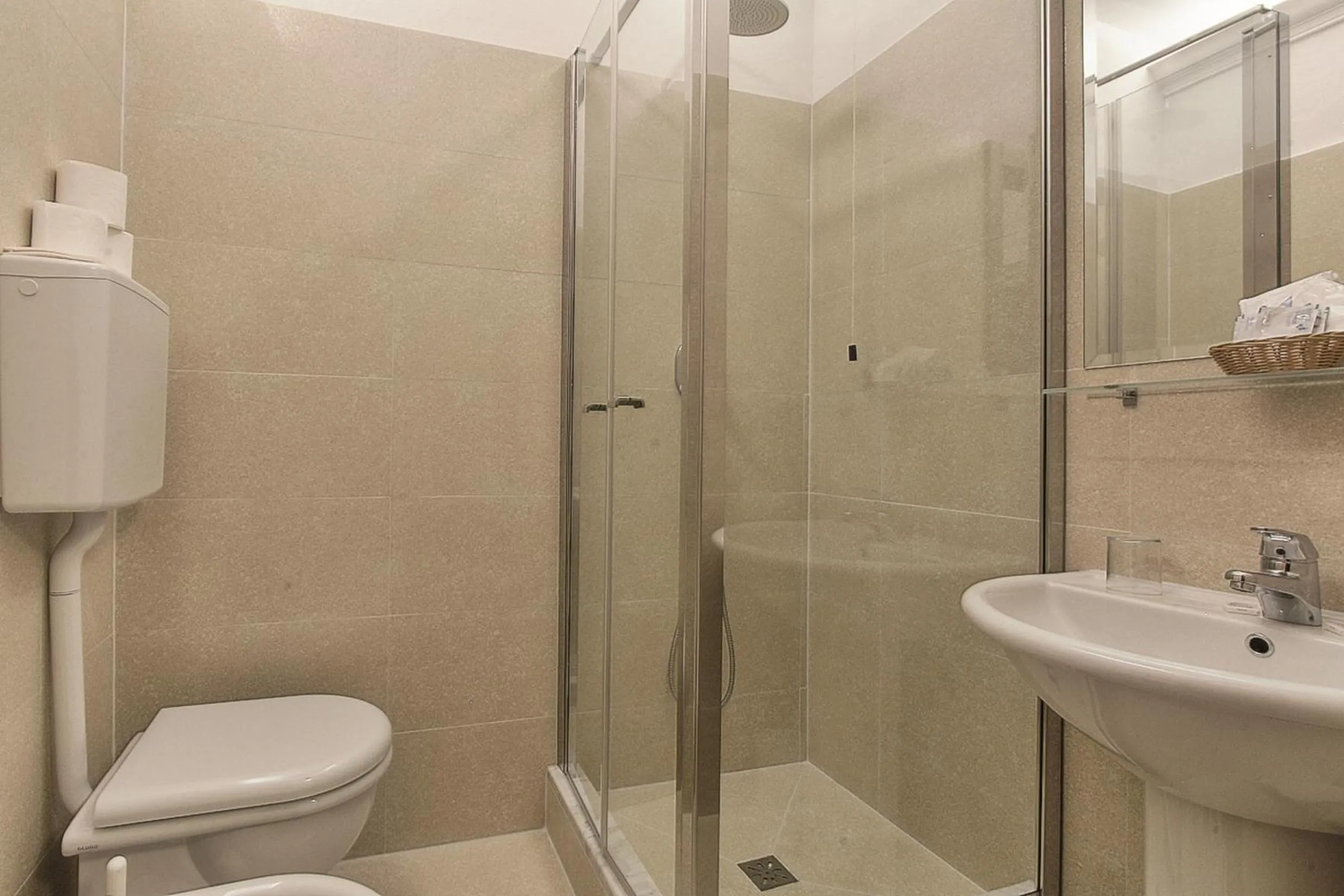 Shower in Hotel Alessandra