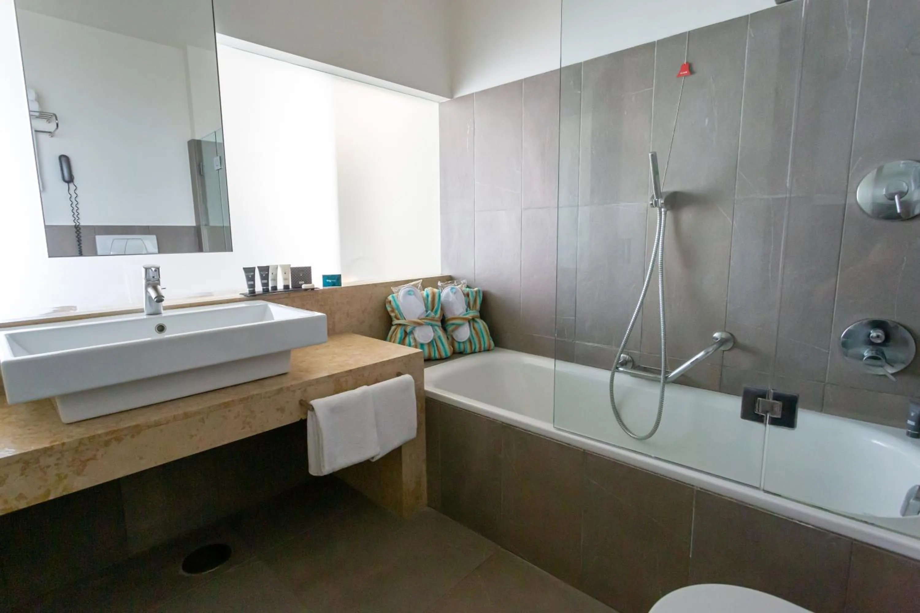 Bathroom in Smy Aran Blu Roma Mare