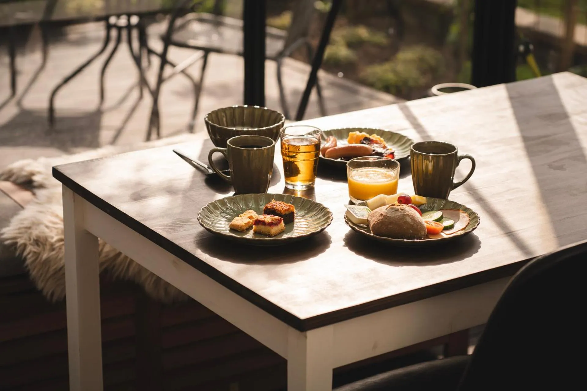 Buffet breakfast in Två Systrar B&B