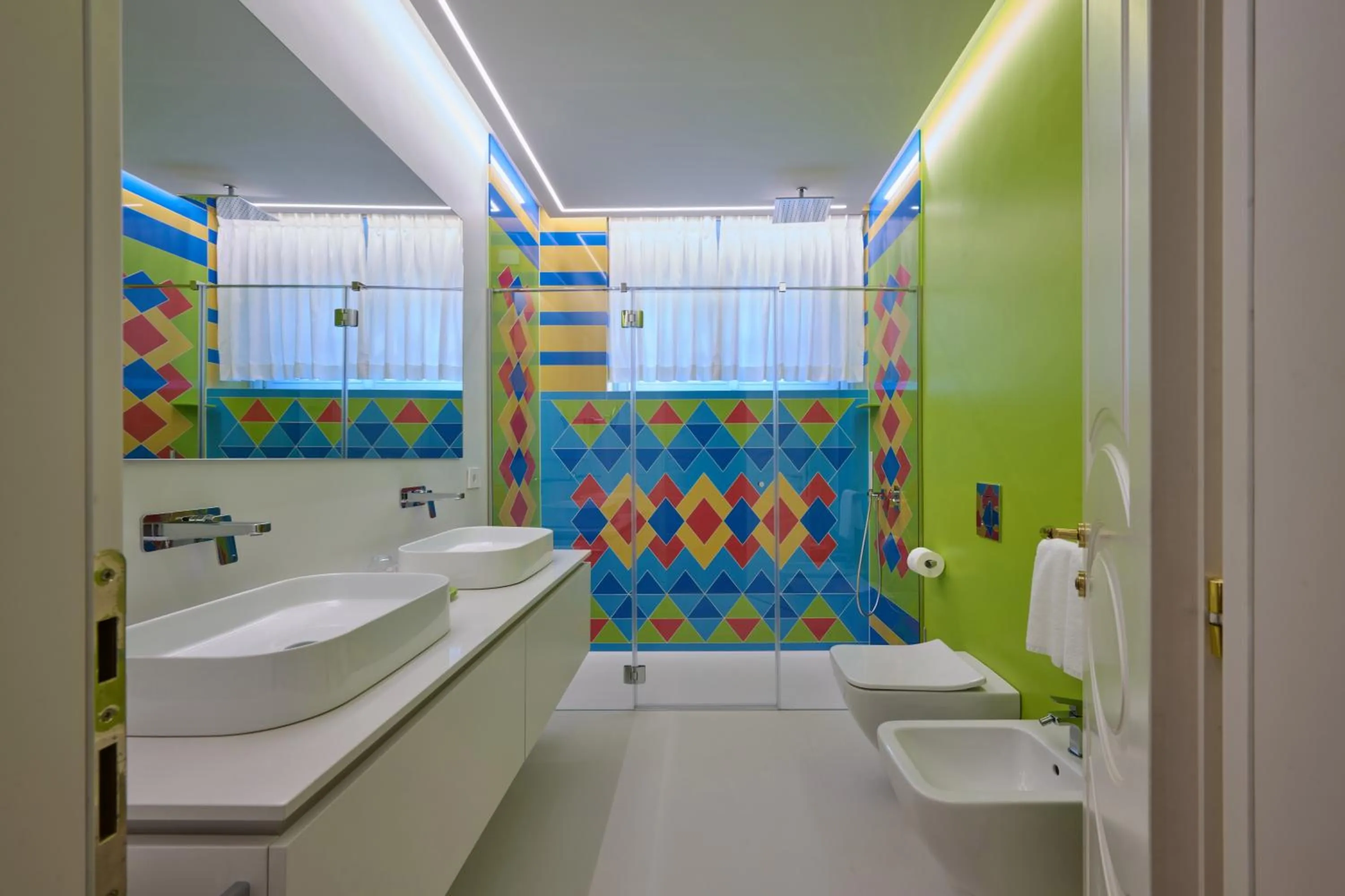 Bathroom in Byblos Art Hotel Villa Amistà