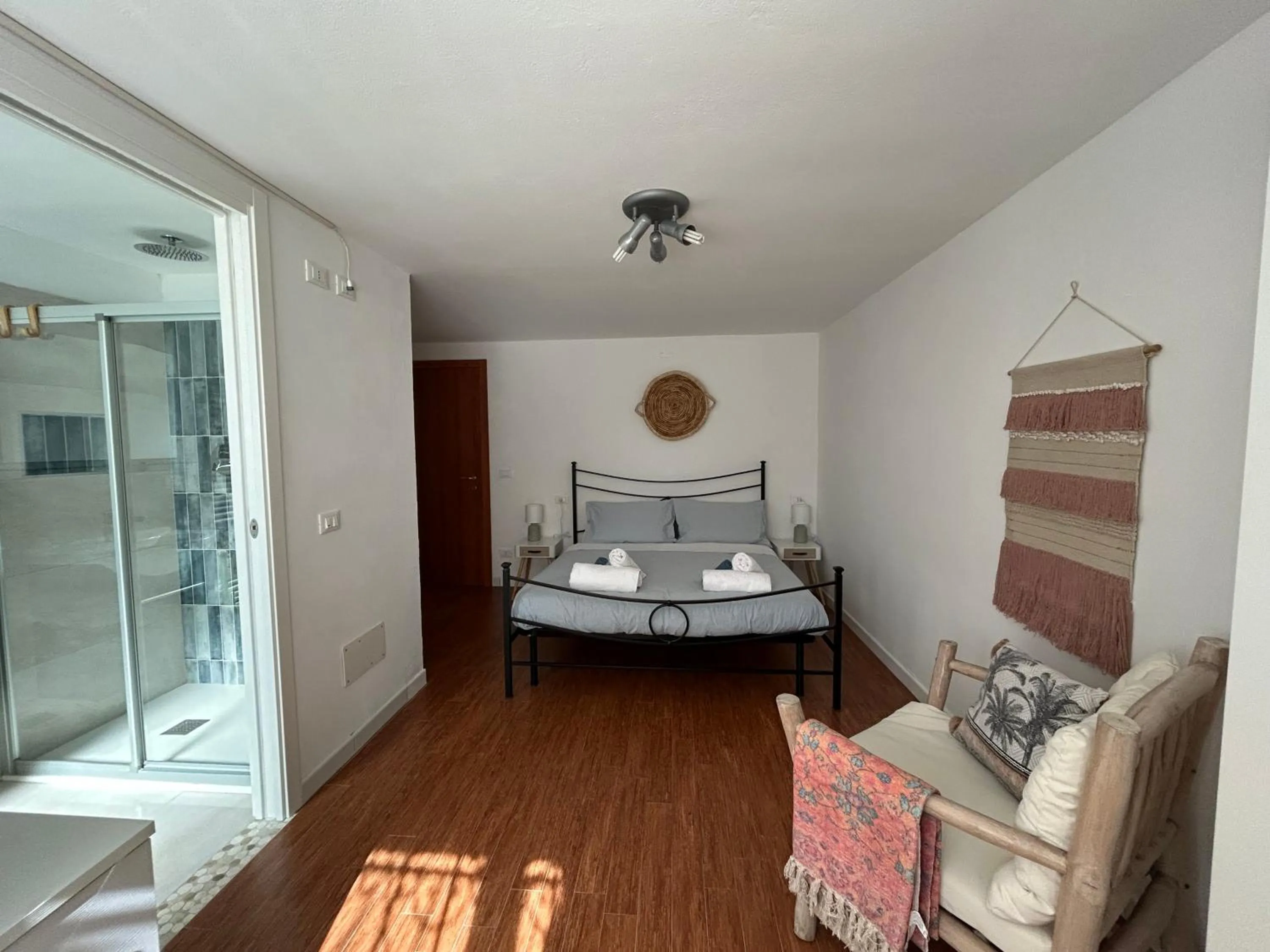 Photo of the whole room in B&B La Bohème Porto Garibaldi