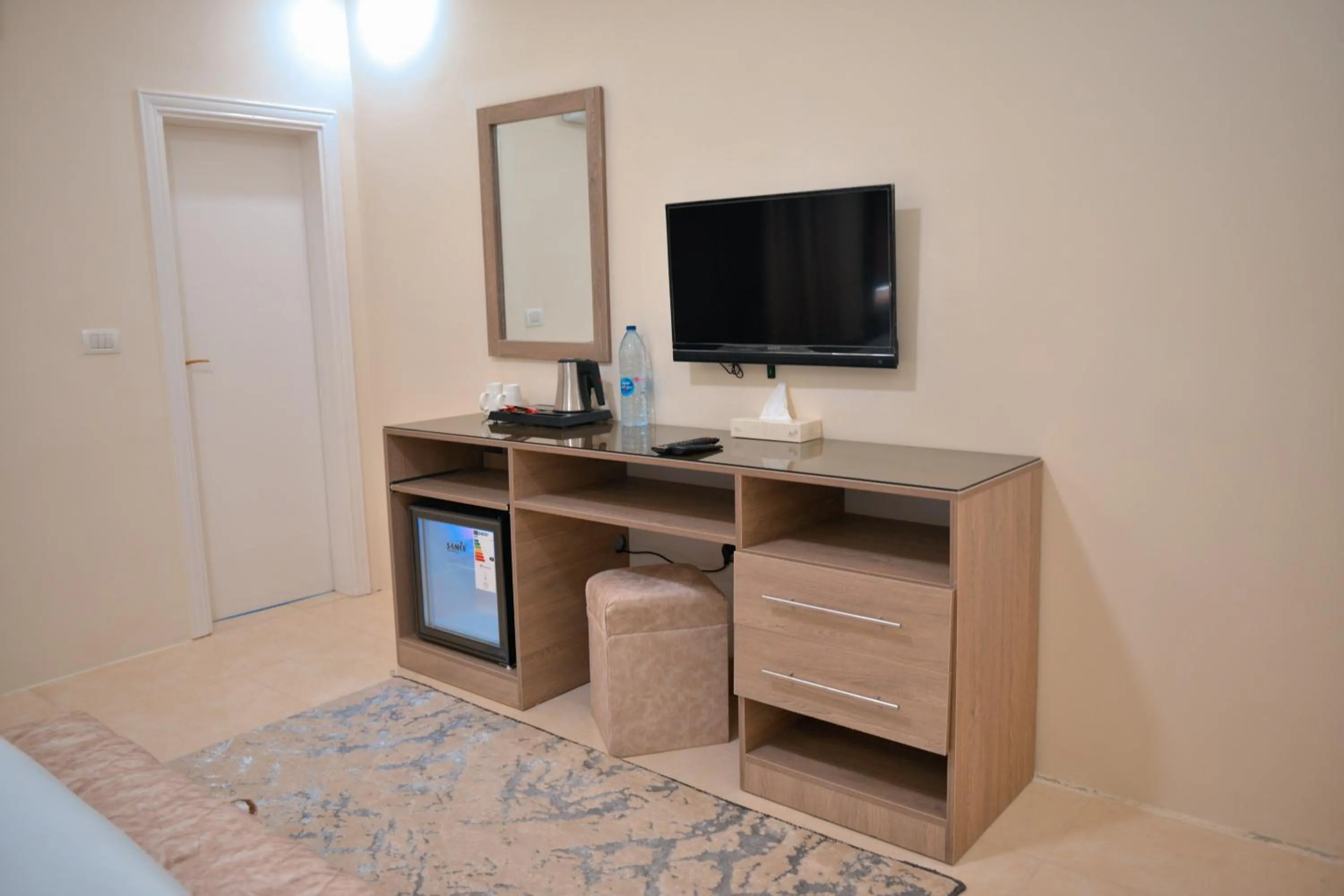 TV and multimedia in Beit Alshabaan Inn