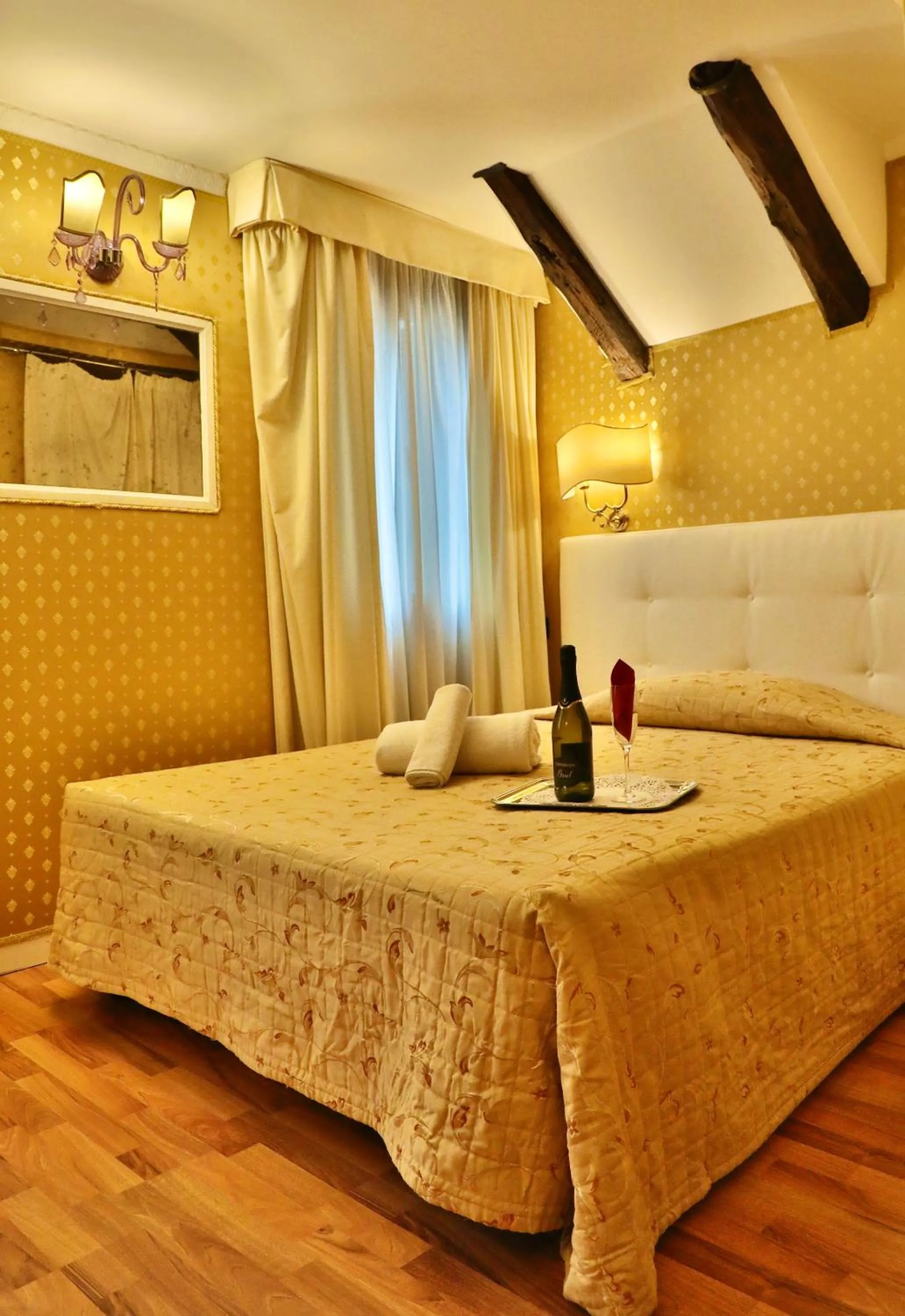 Photo of the whole room, Bed in Hotel Noemi