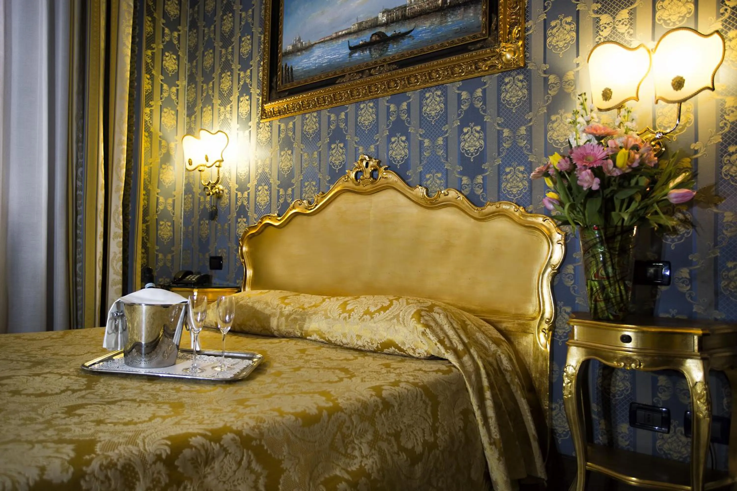 Bedroom, Bed in Hotel Noemi