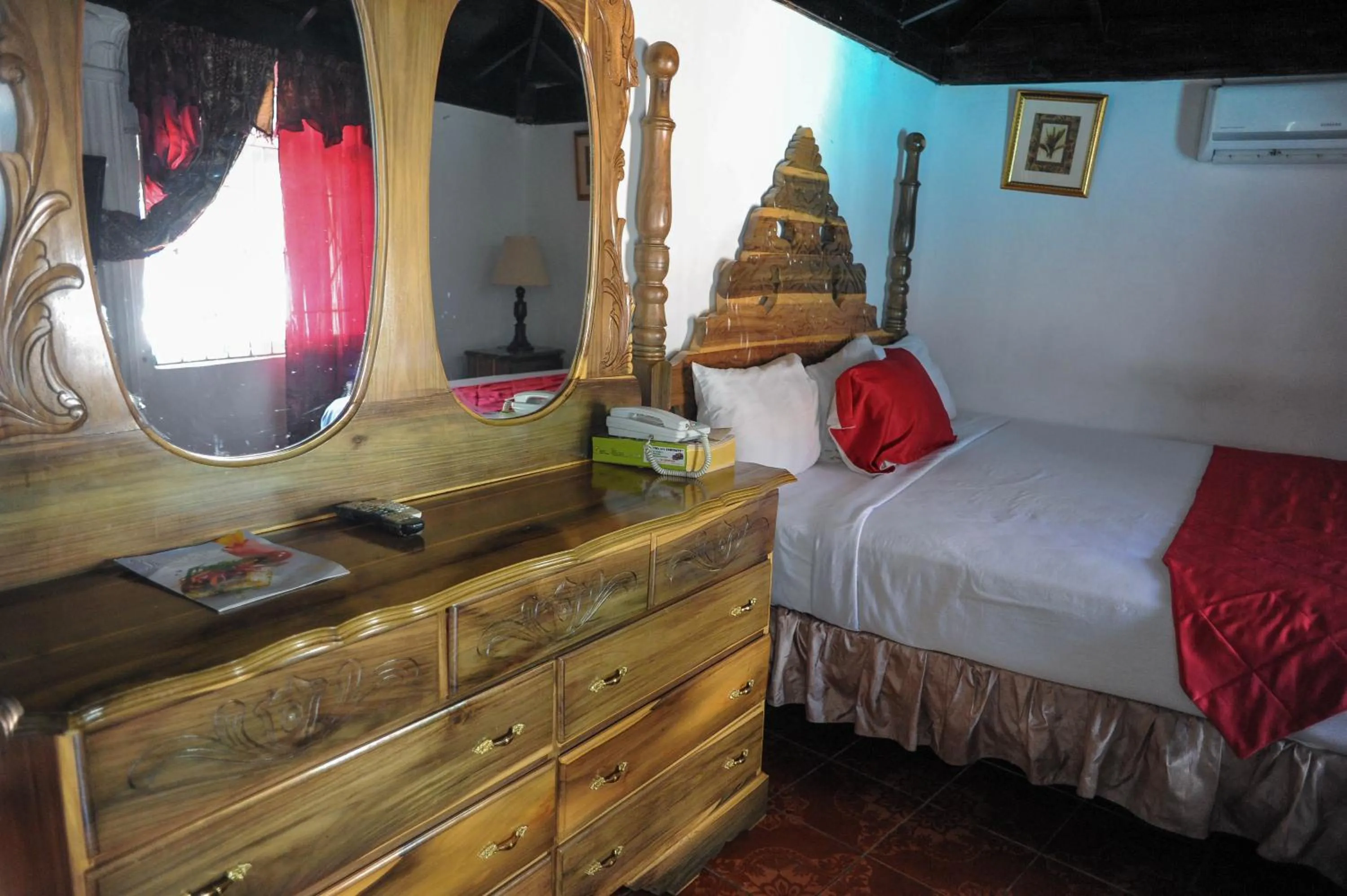 Bed in Glorianna Hotel