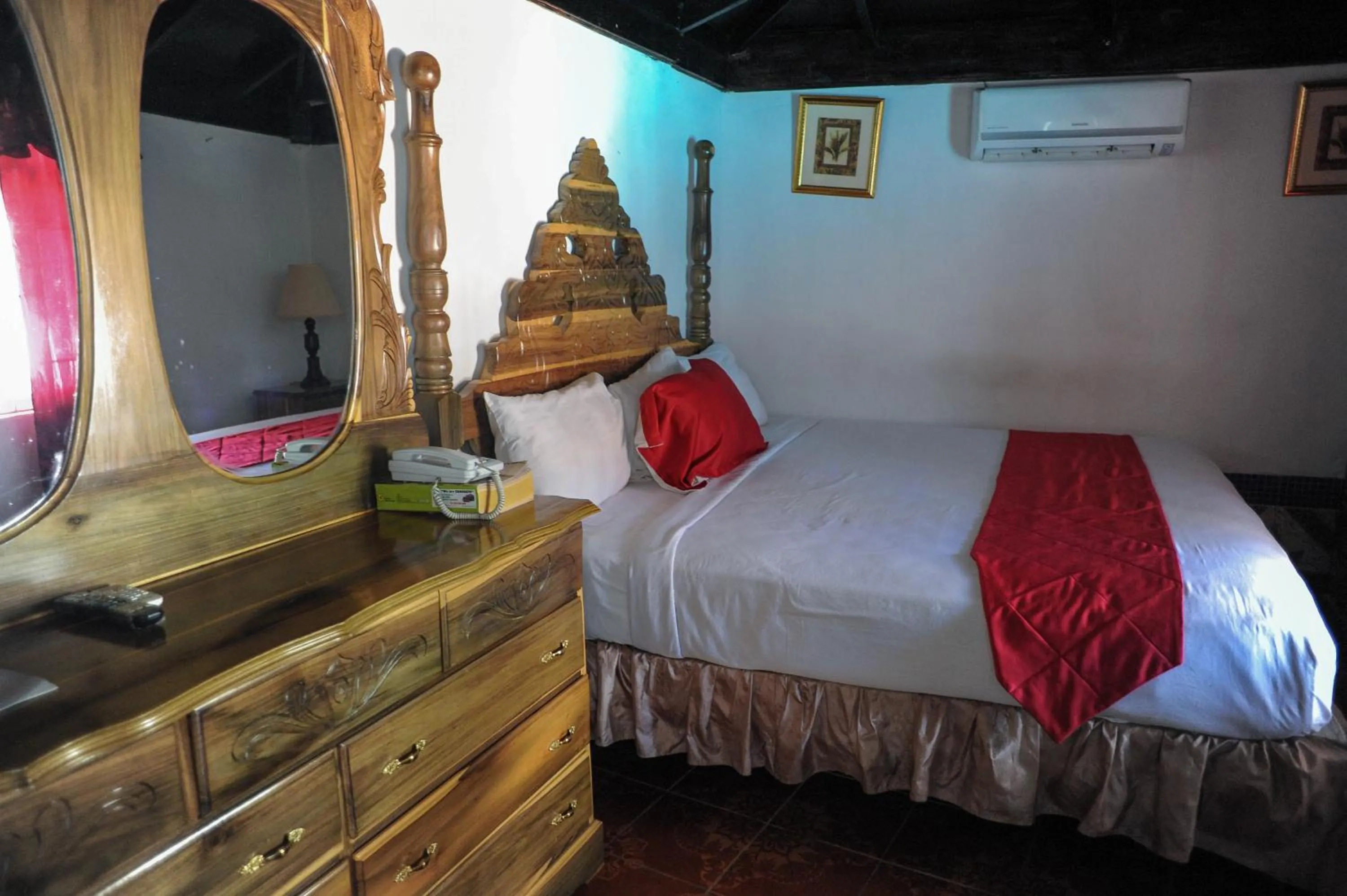 Bed in Glorianna Hotel