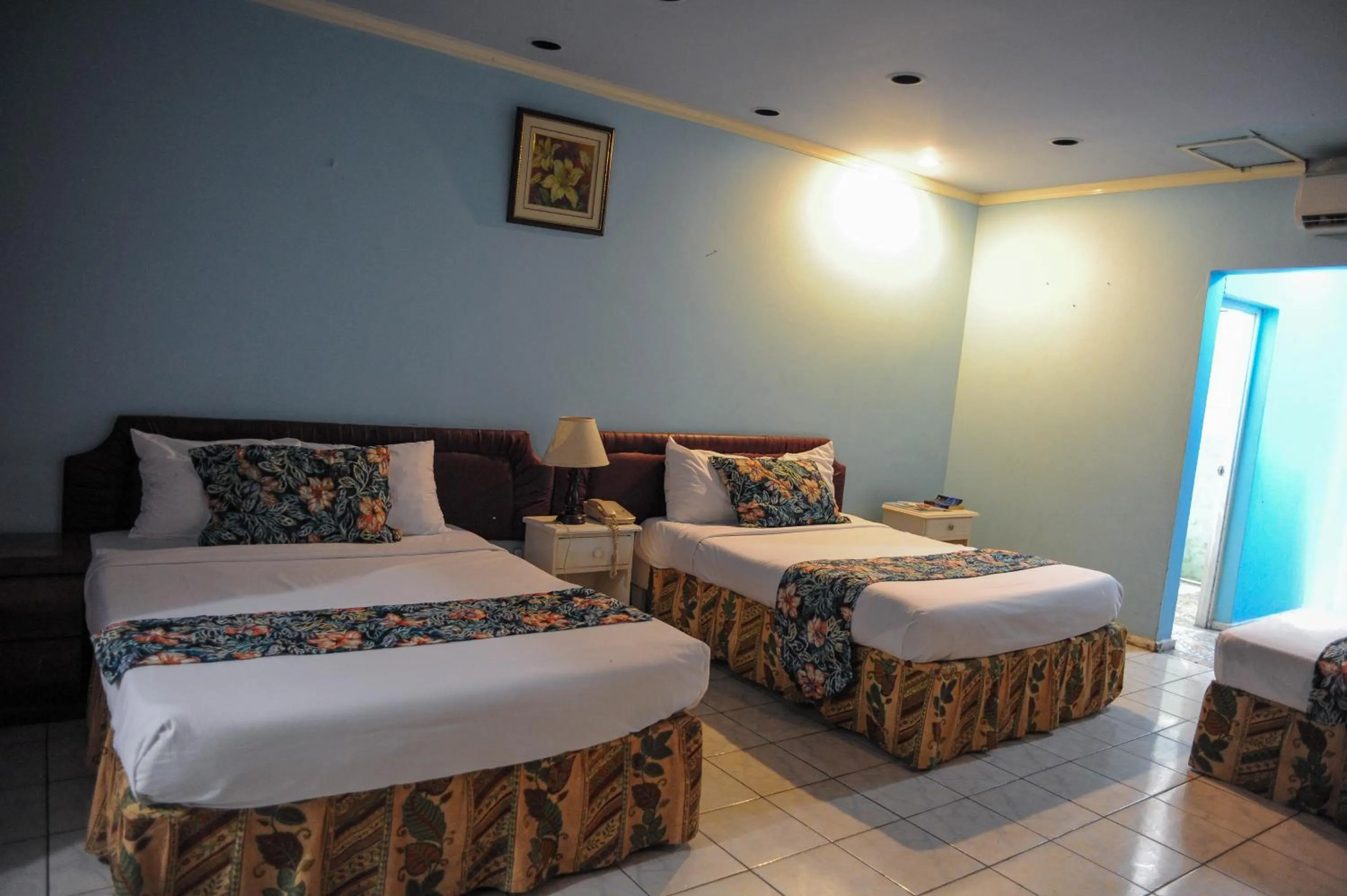 Photo of the whole room, Bed in Glorianna Hotel