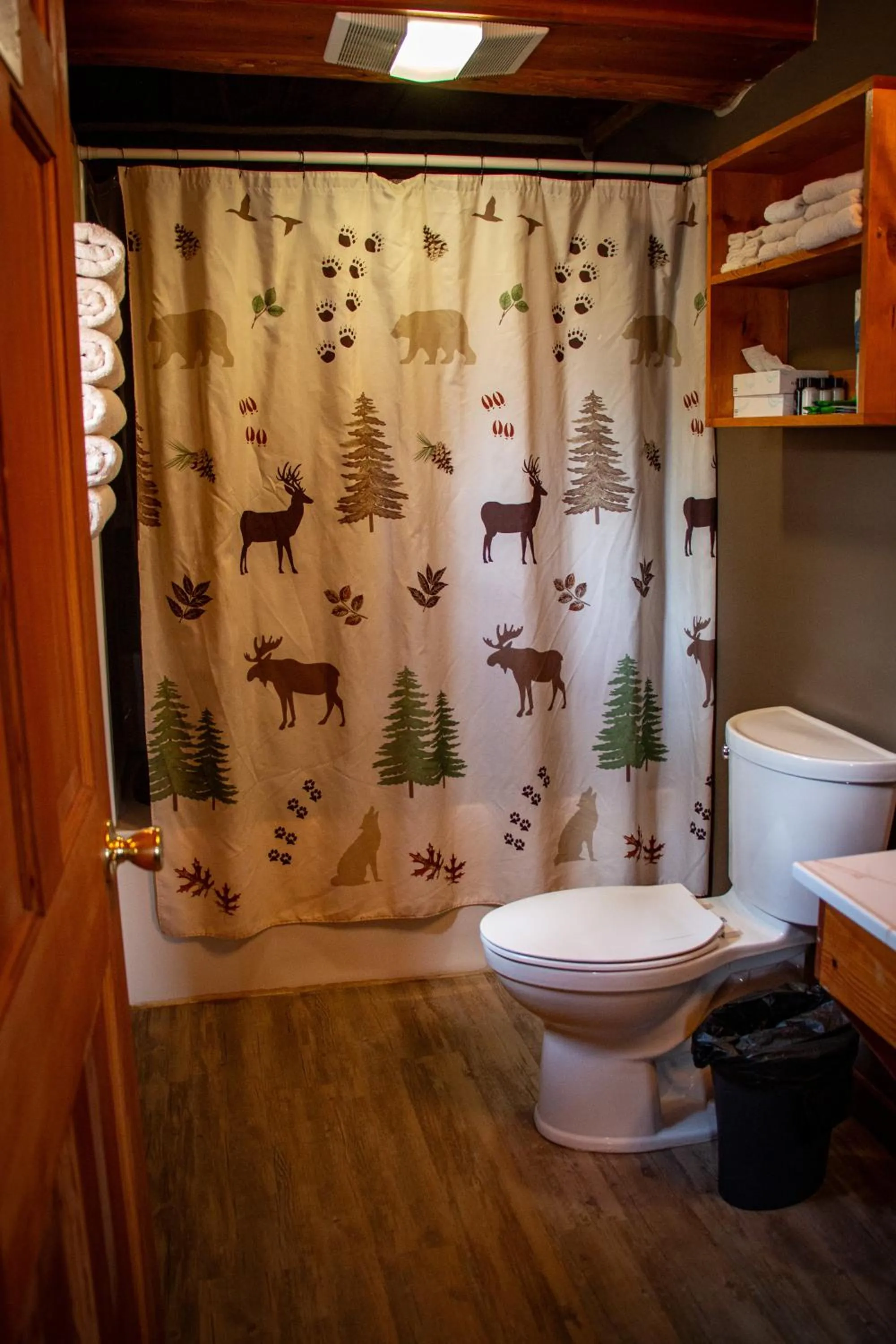 Crooked Creek Guest Ranch