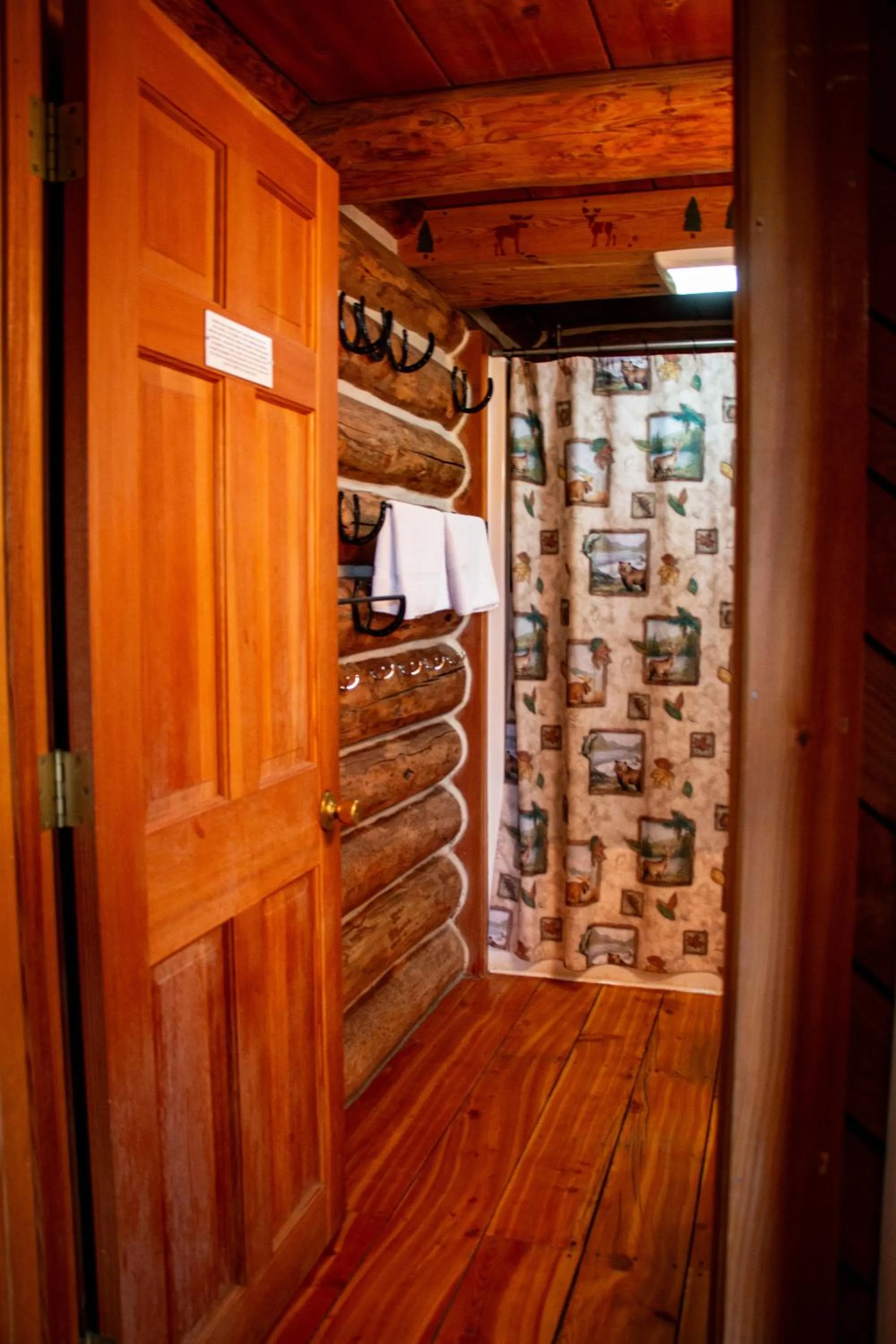 Crooked Creek Guest Ranch