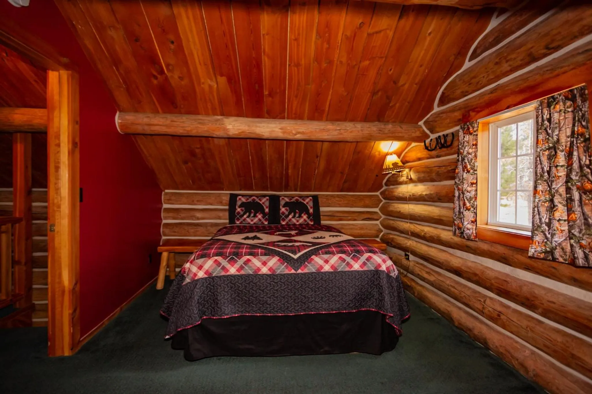 Bed in Crooked Creek Guest Ranch