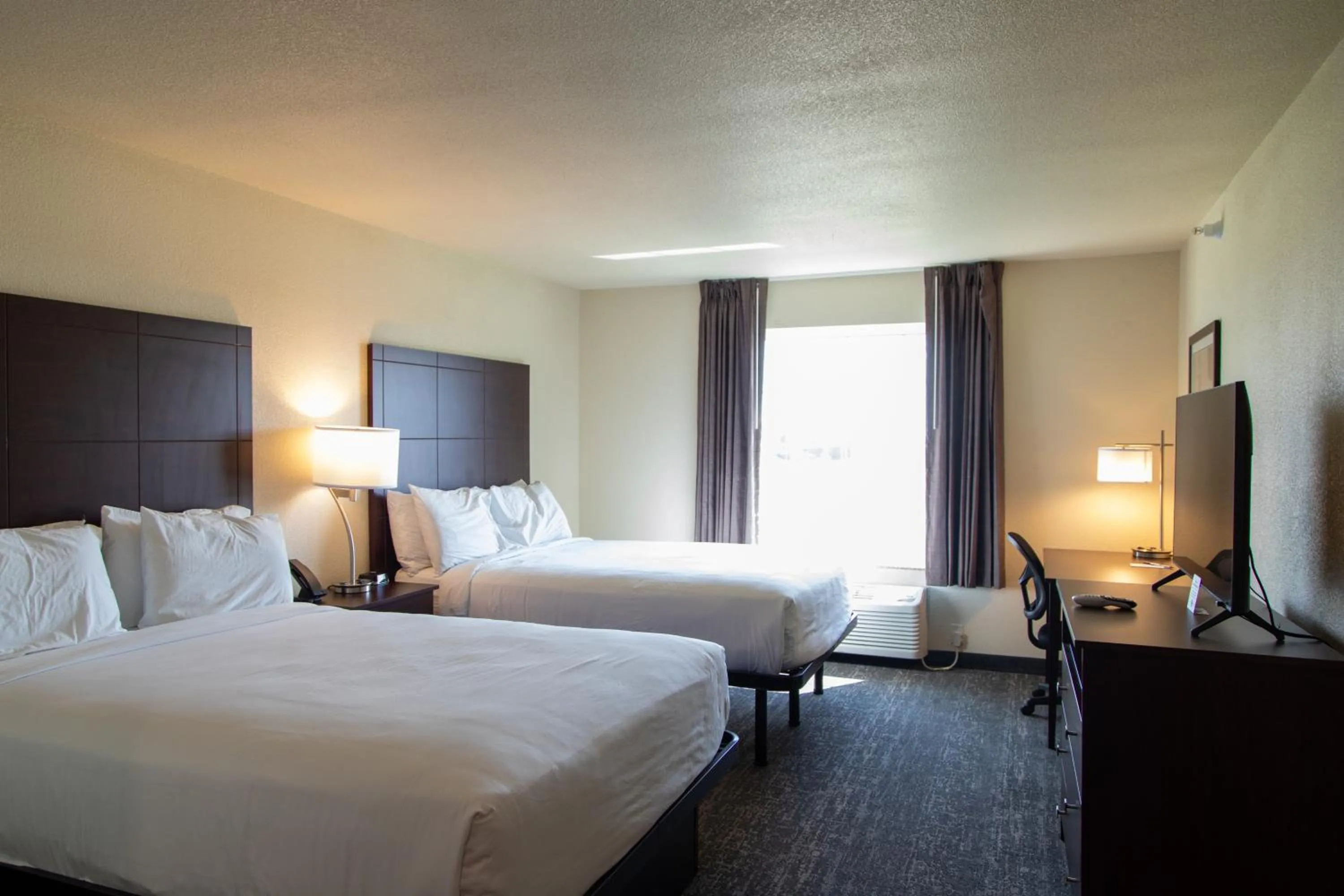 Bed in Cobblestone Inn & Suites -Springfield