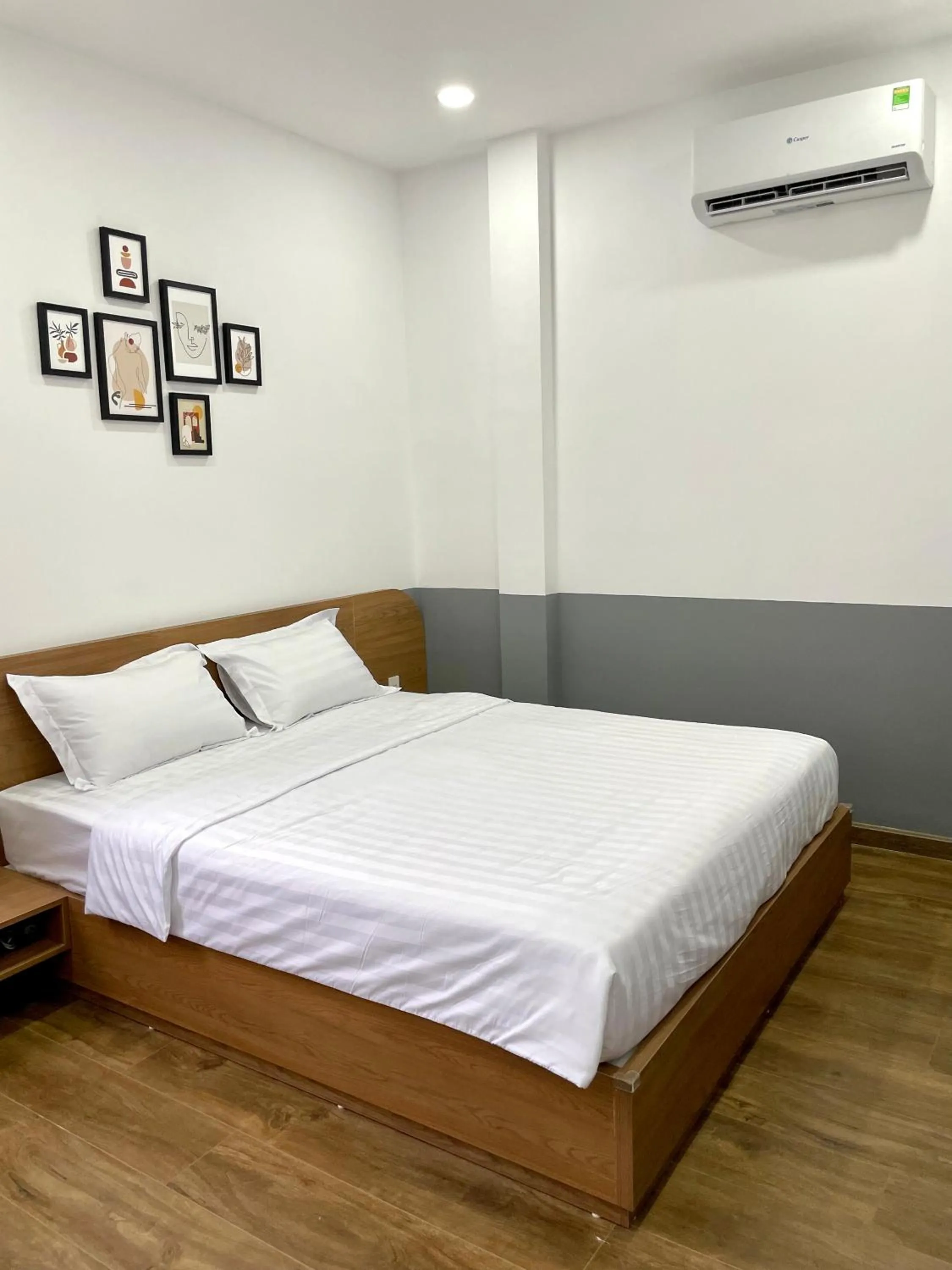 Property building, Bed in Airport homestay
