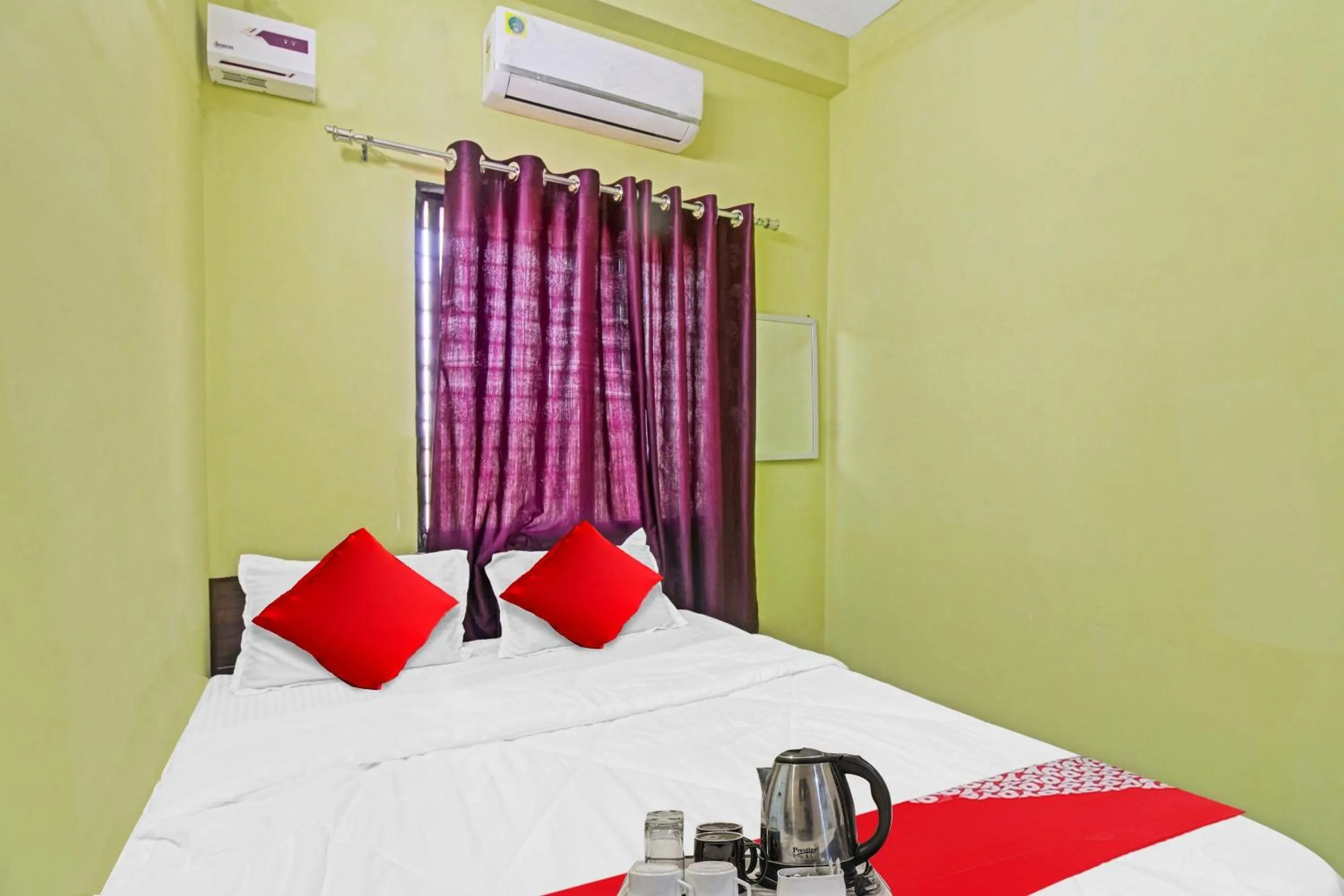 Bedroom, Bed in Hotel O Manjiri Restaurant & Lodging