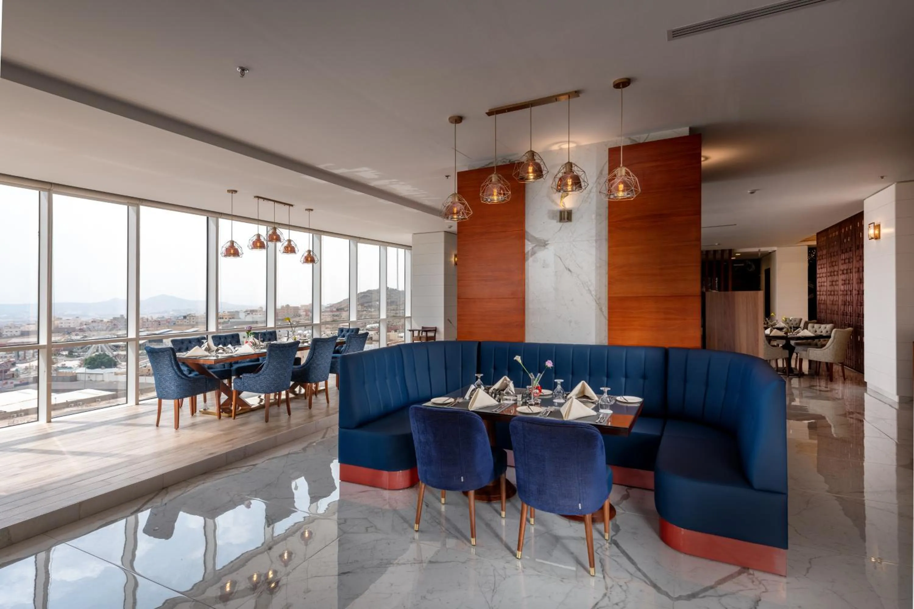 Restaurant/places to eat in Nivel Hotel Abha