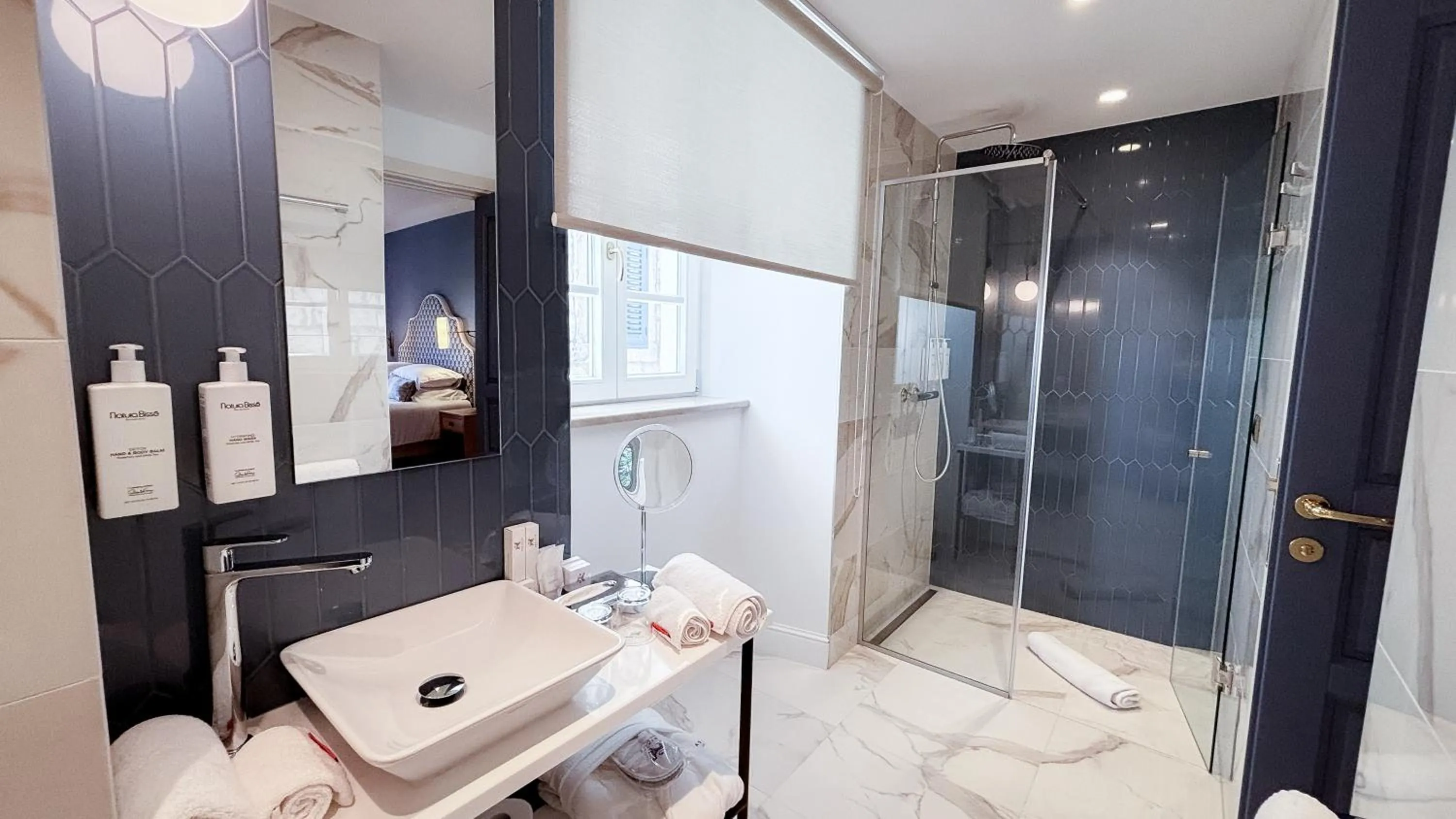 Shower in Hotel Supetar